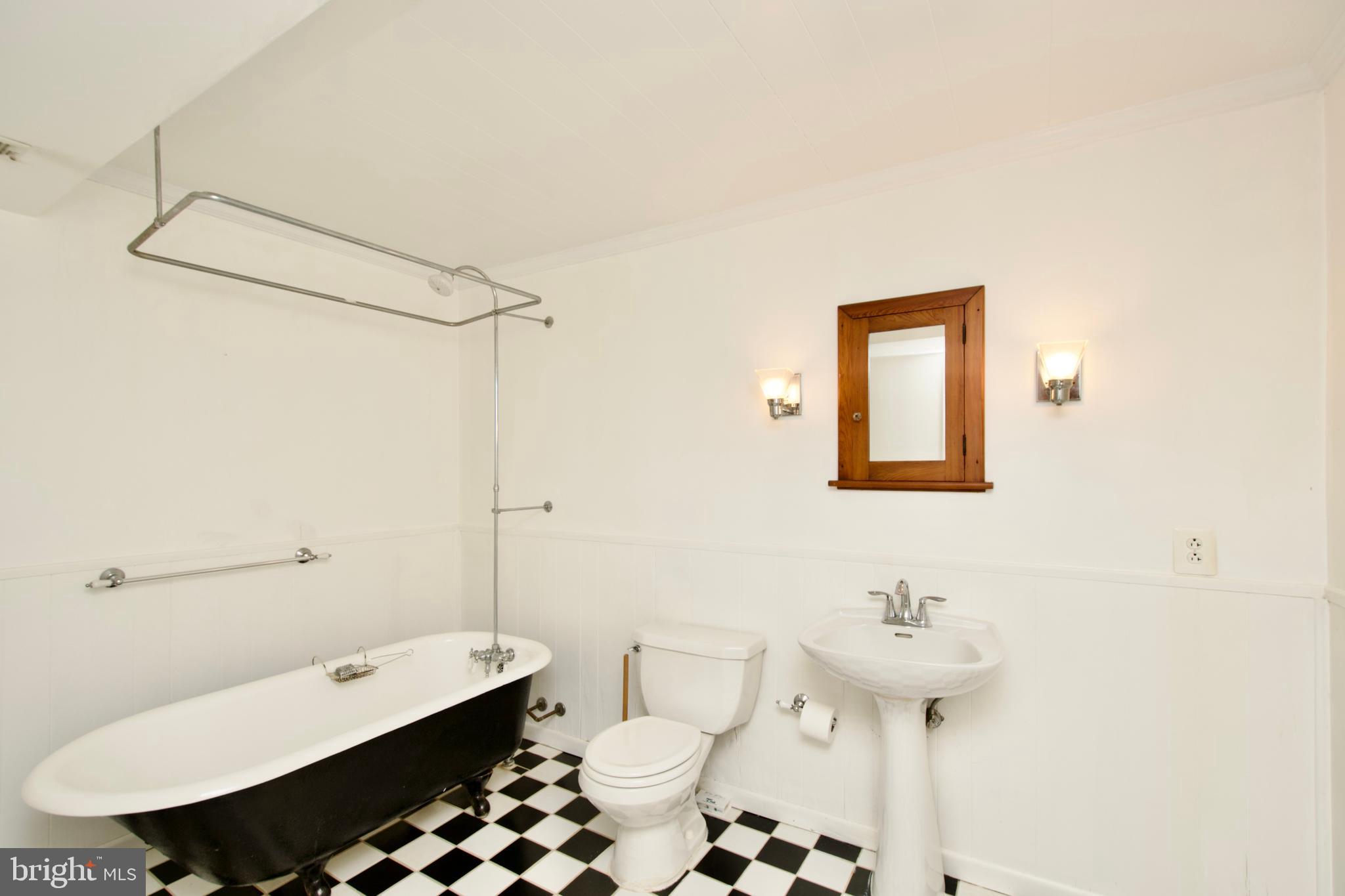 DUNN LORING WOODS - Residential