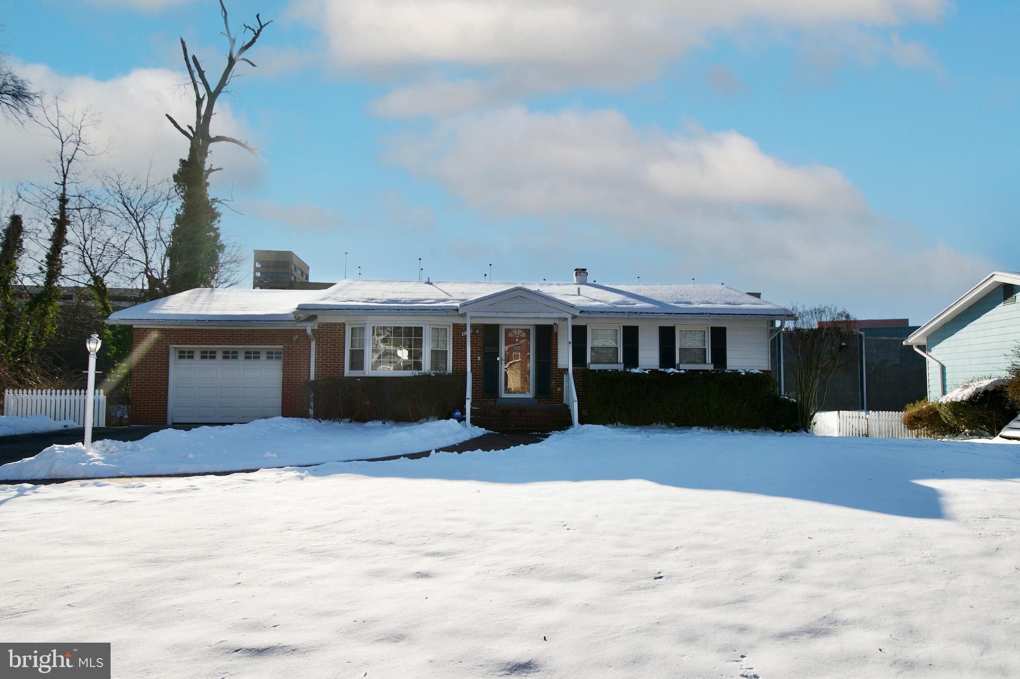 DUNN LORING WOODS - Residential