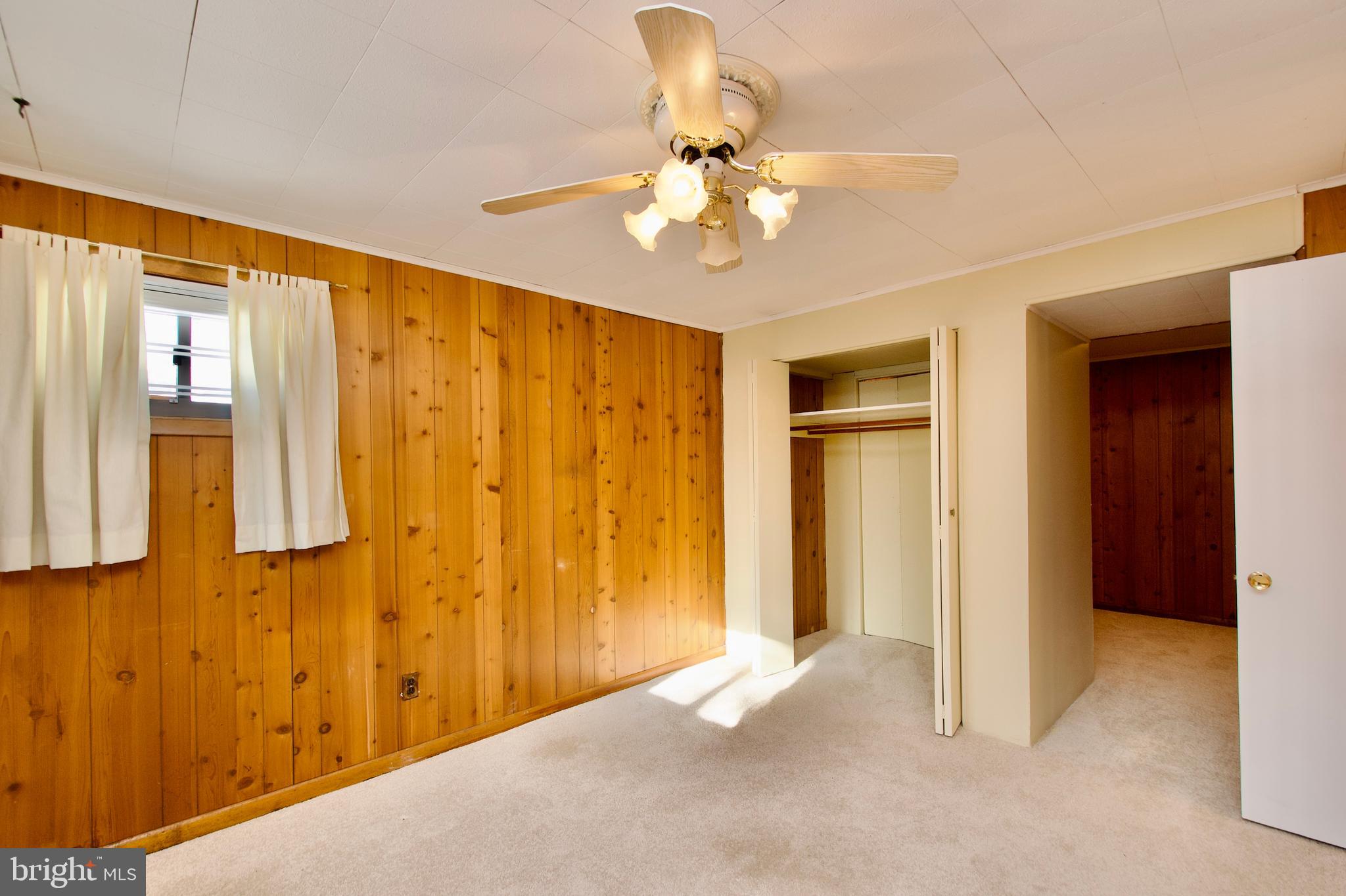 DUNN LORING WOODS - Residential