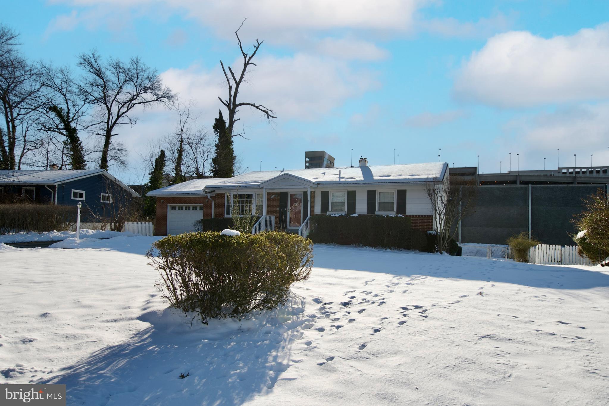 DUNN LORING WOODS - Residential