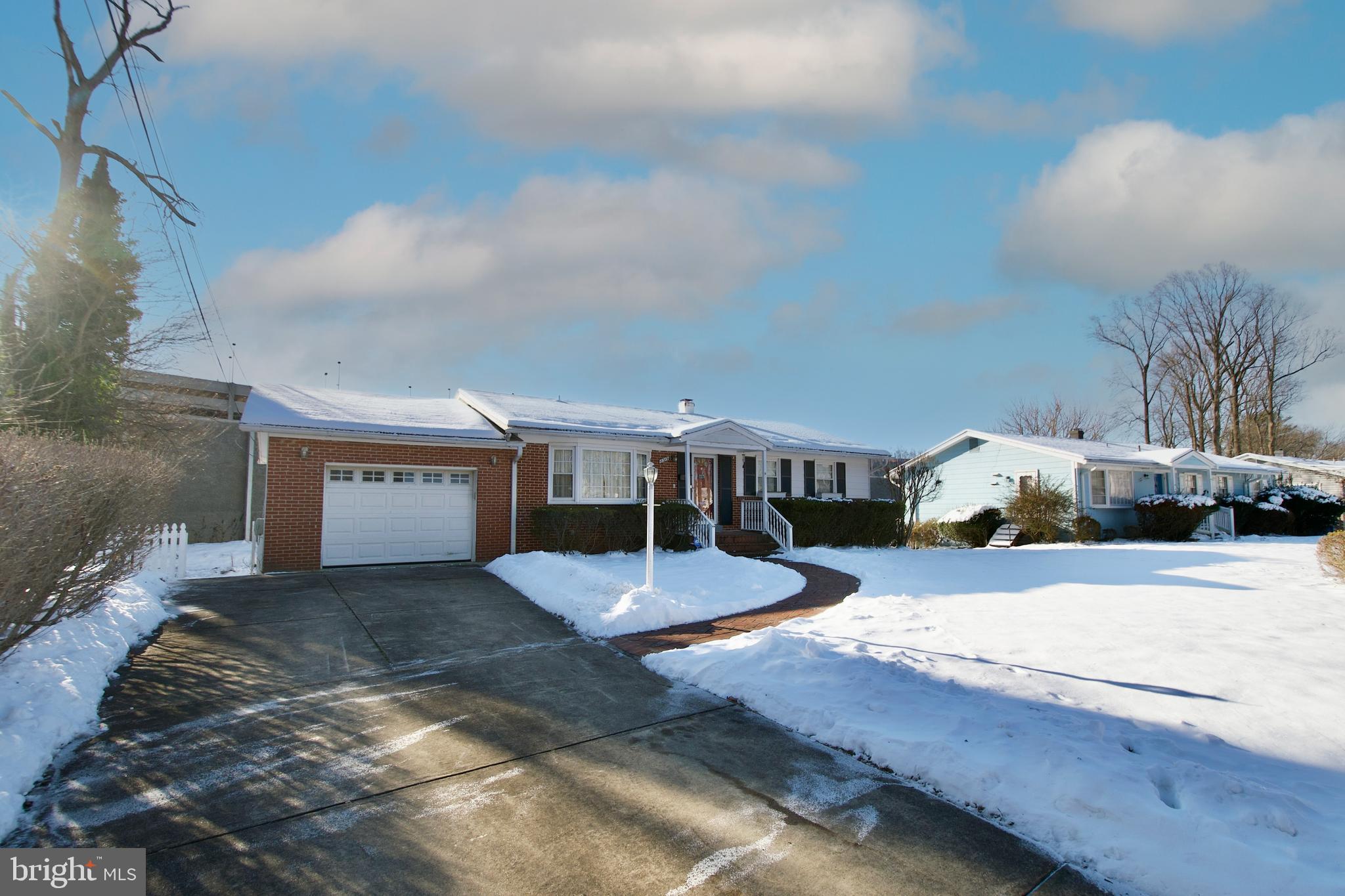 DUNN LORING WOODS - Residential