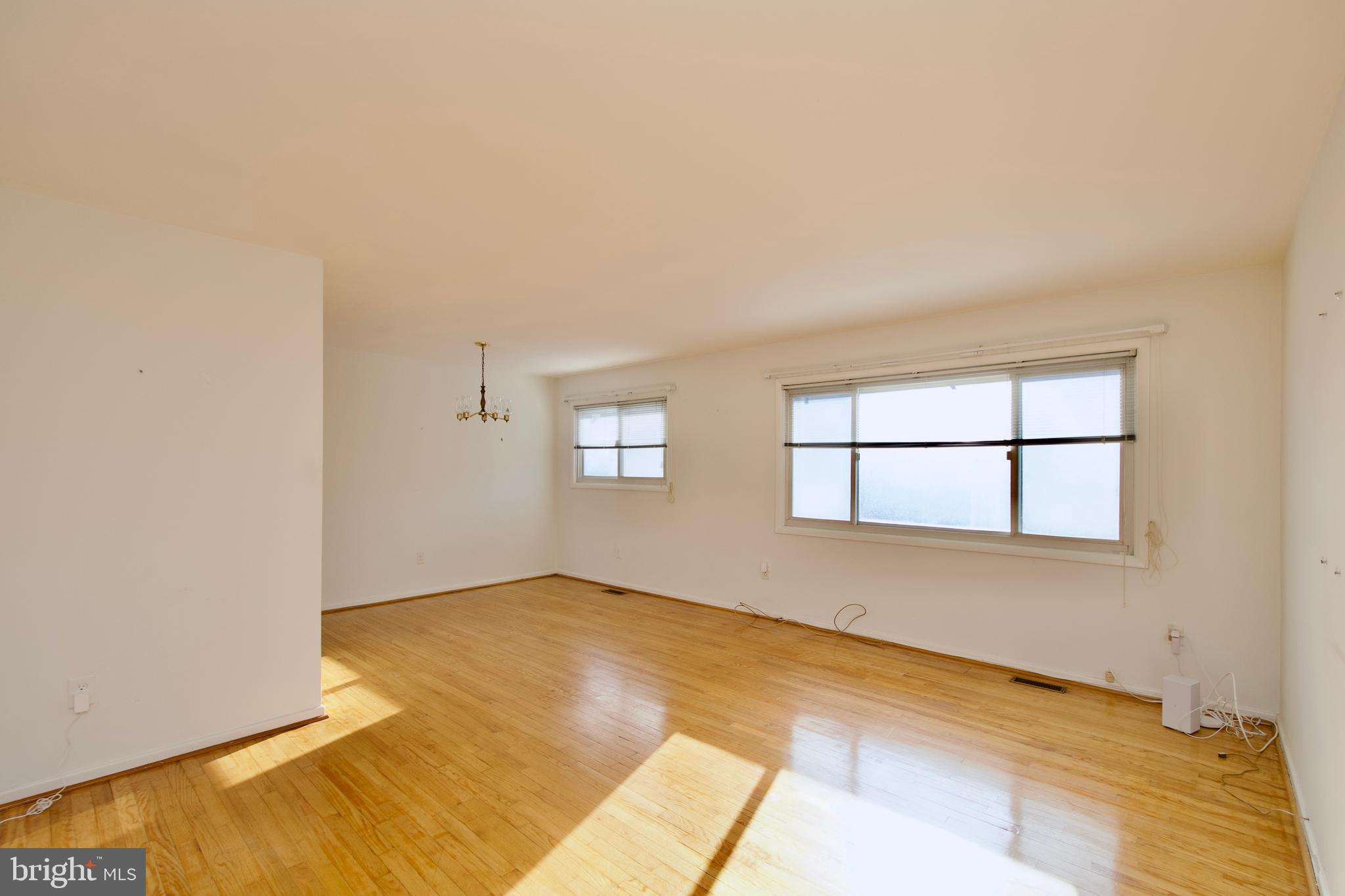 DUNN LORING WOODS - Residential