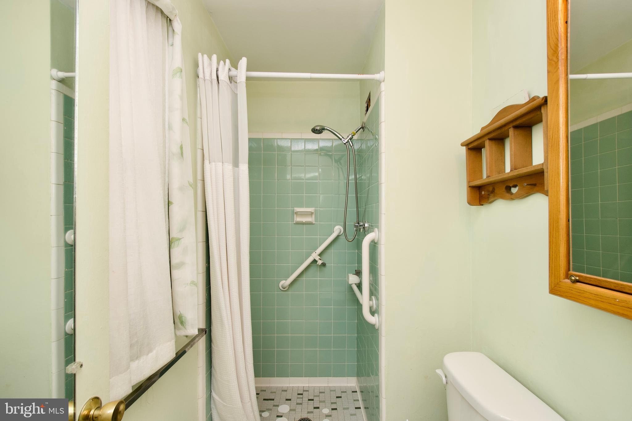 DUNN LORING WOODS - Residential