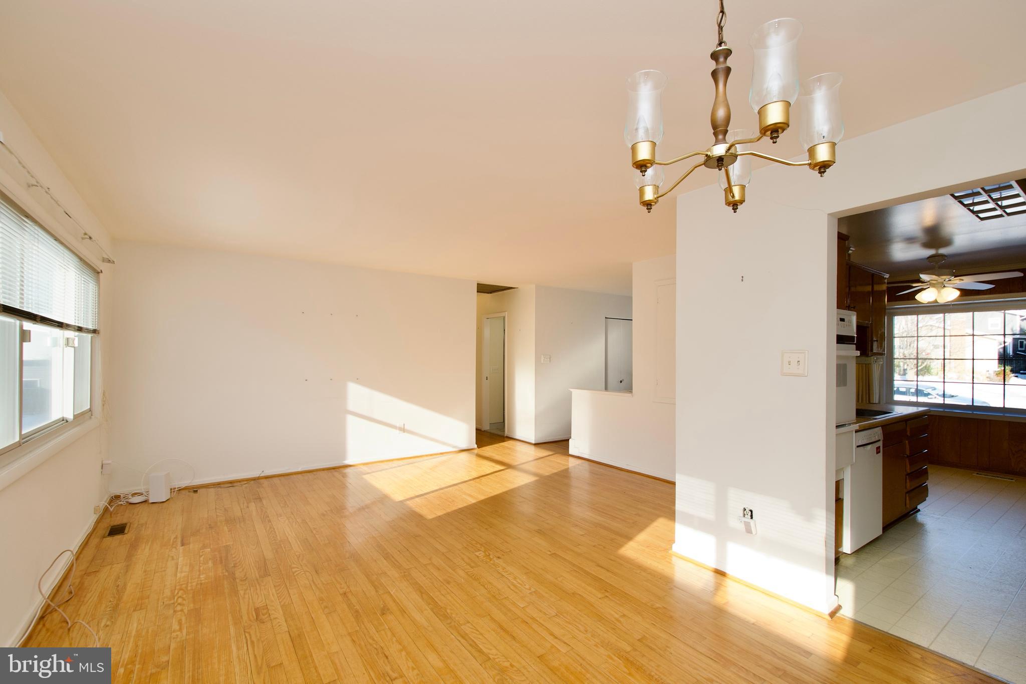 DUNN LORING WOODS - Residential