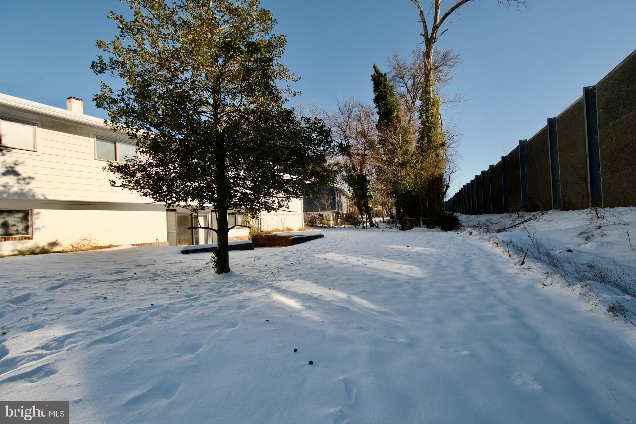 DUNN LORING WOODS - Residential