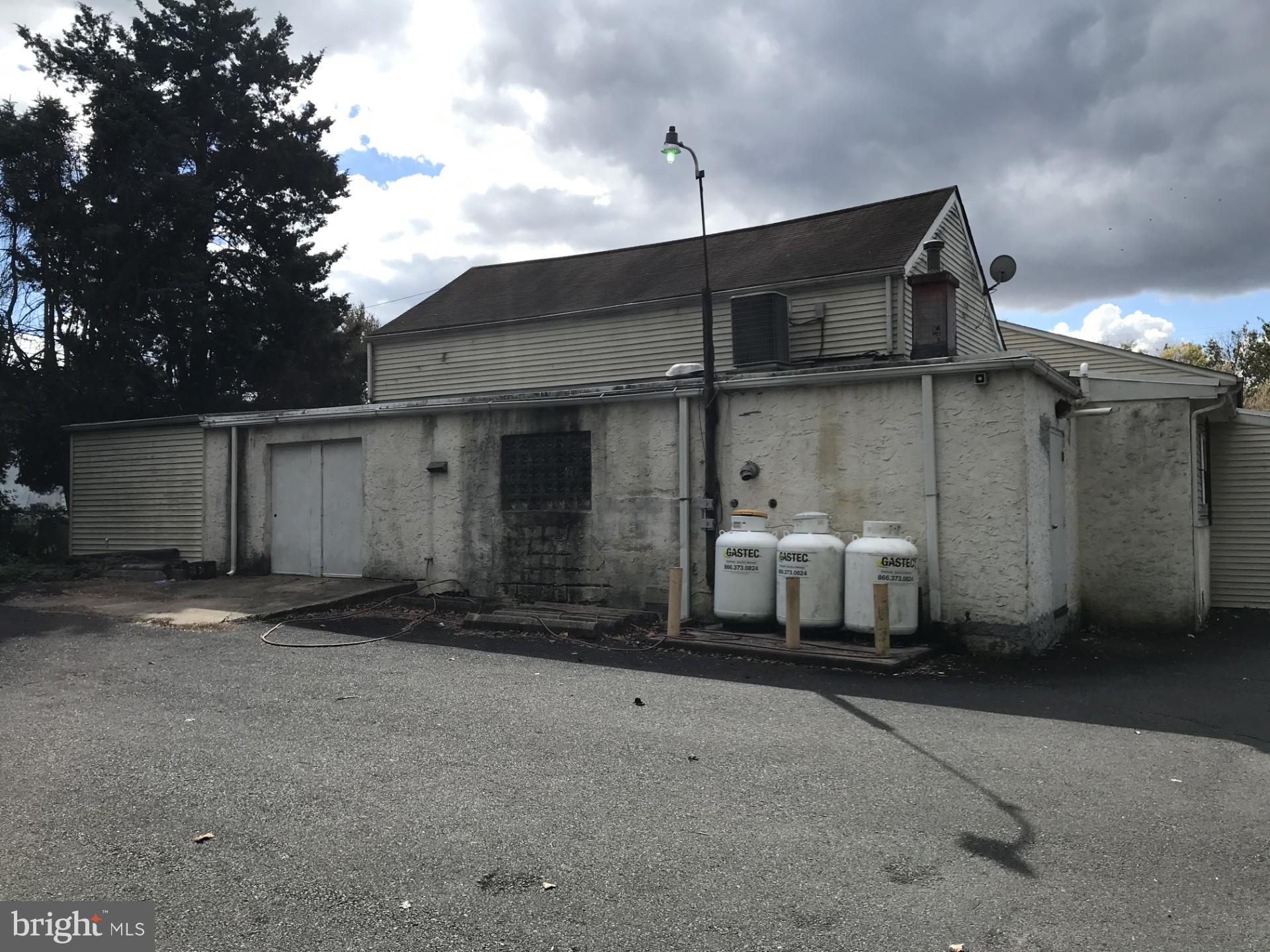 1193 GRAVEL PIKE