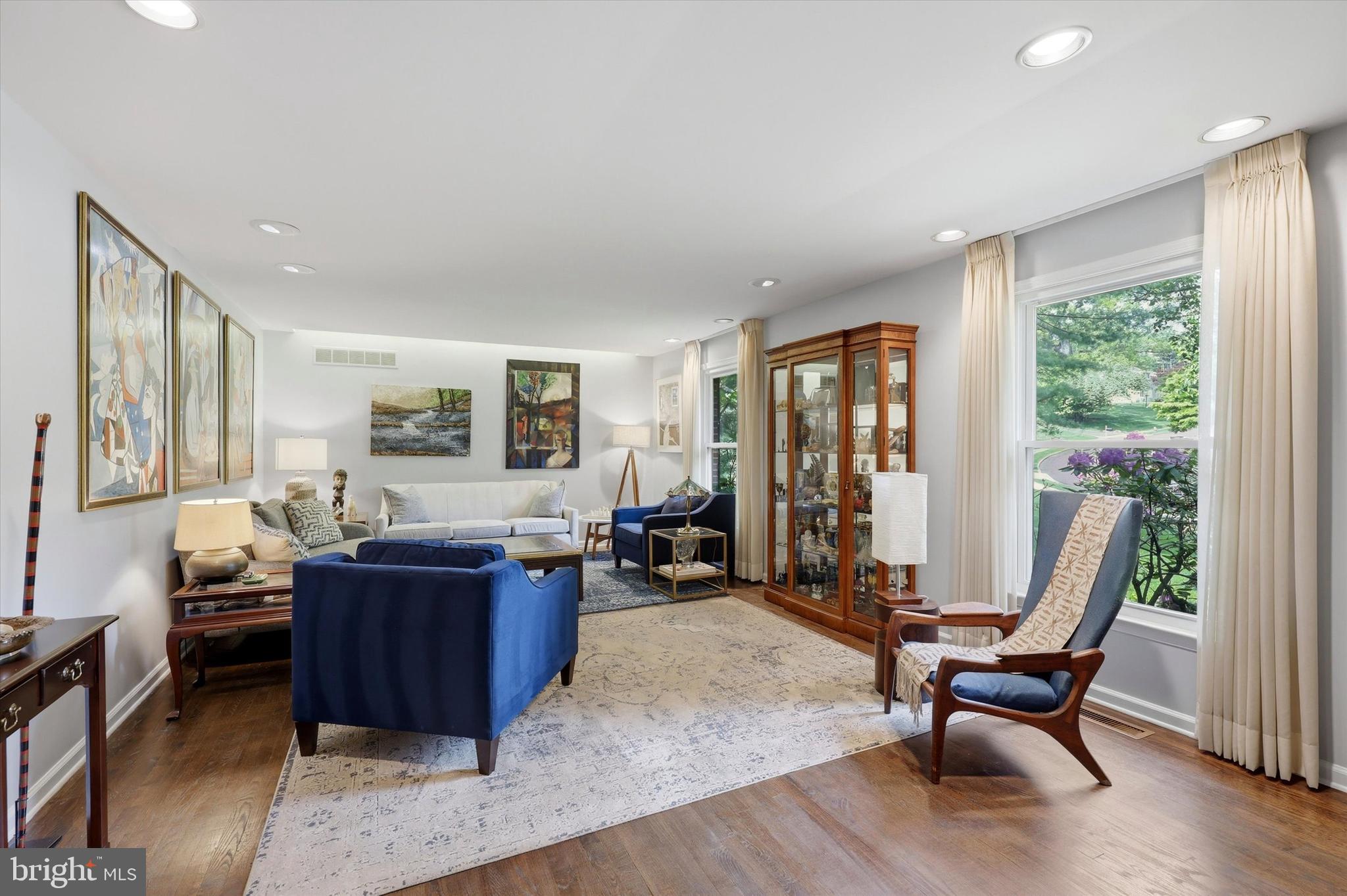 2045 WALLER DRIVE
