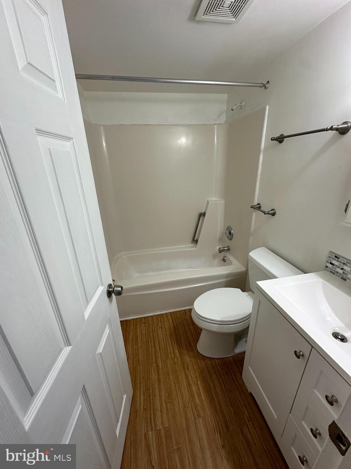 CEDAR RUN CONDOS - Residential
