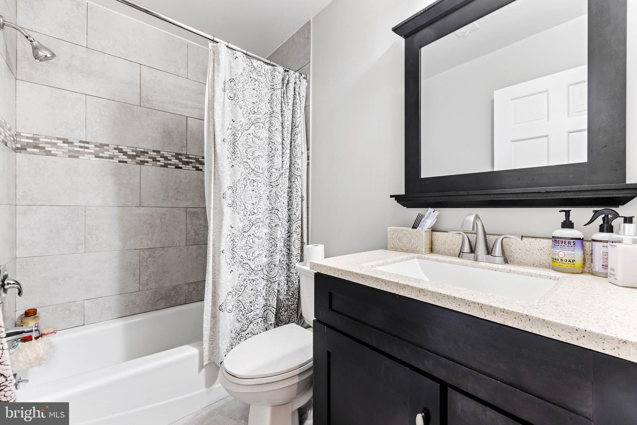 HUNTINGTON - Residential Lease