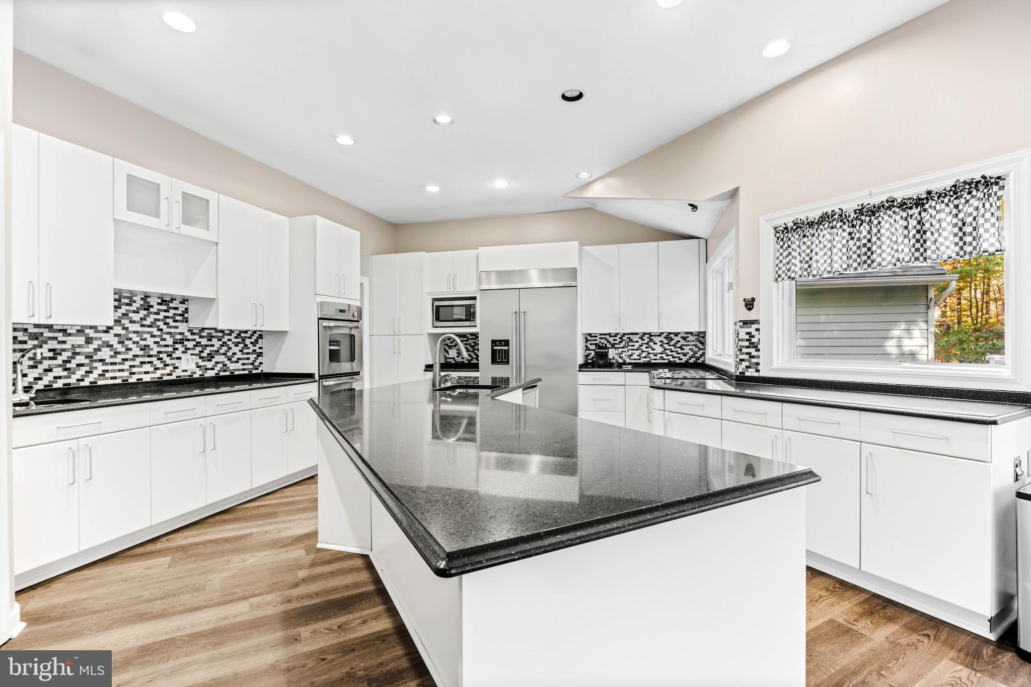 HUNTINGTON - Residential Lease