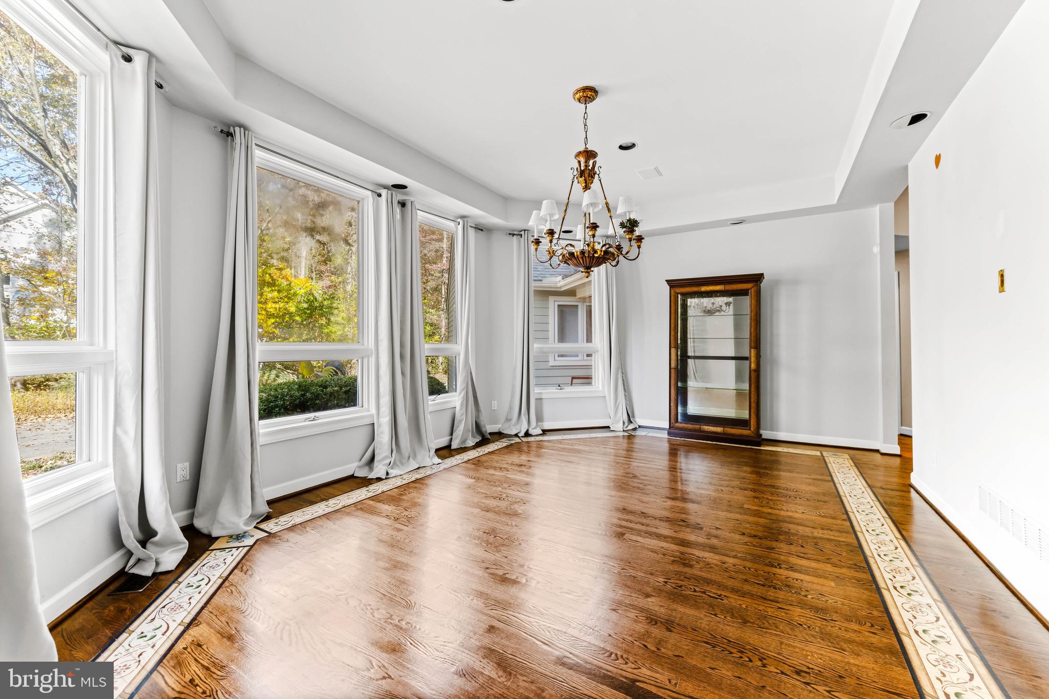 HUNTINGTON - Residential Lease