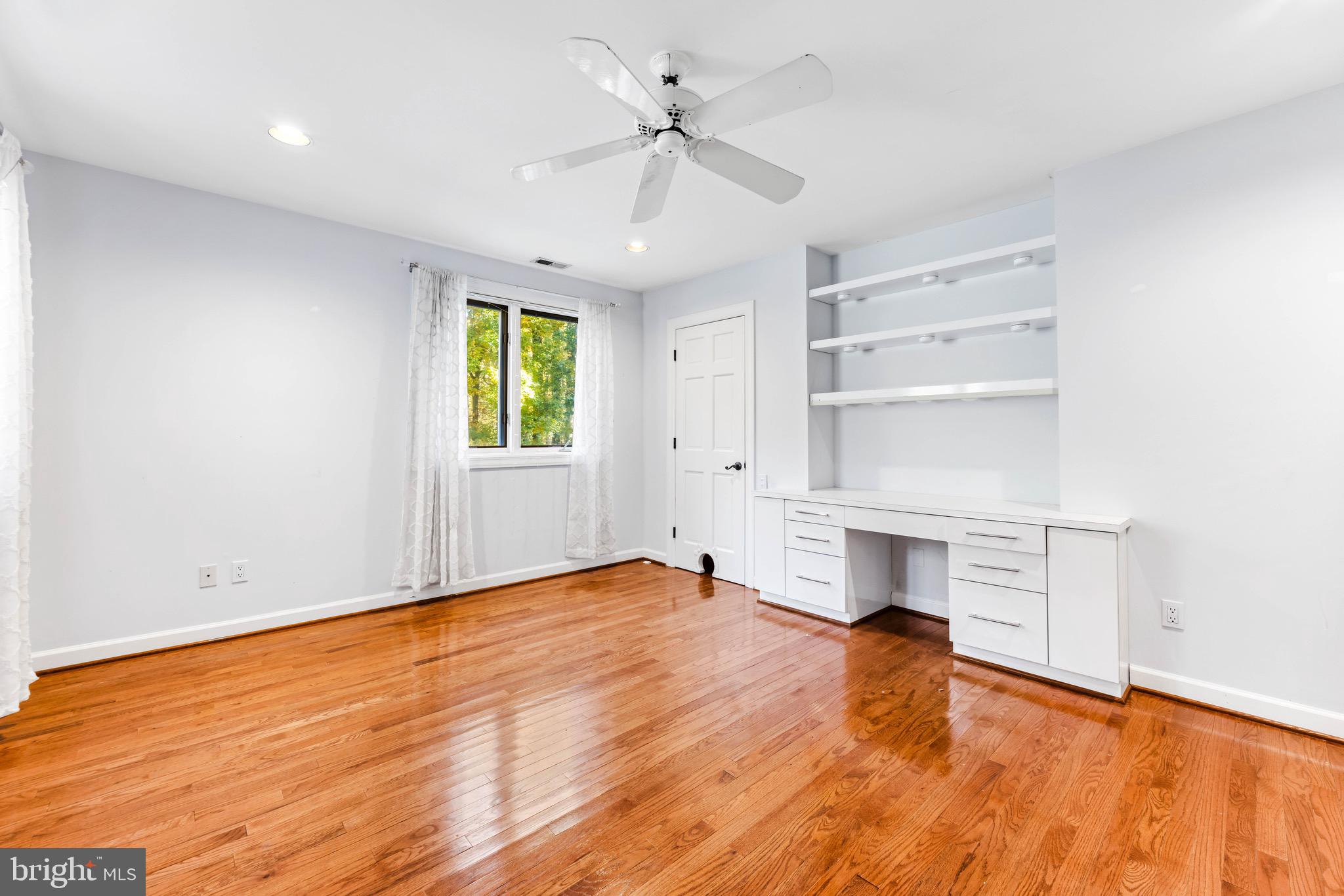 HUNTINGTON - Residential Lease