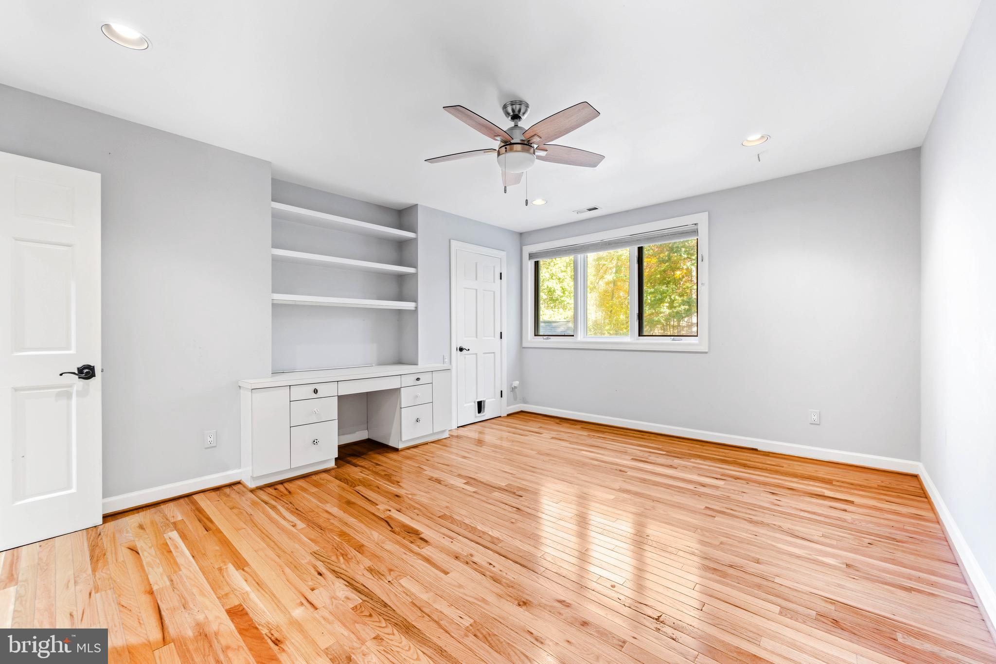 HUNTINGTON - Residential Lease