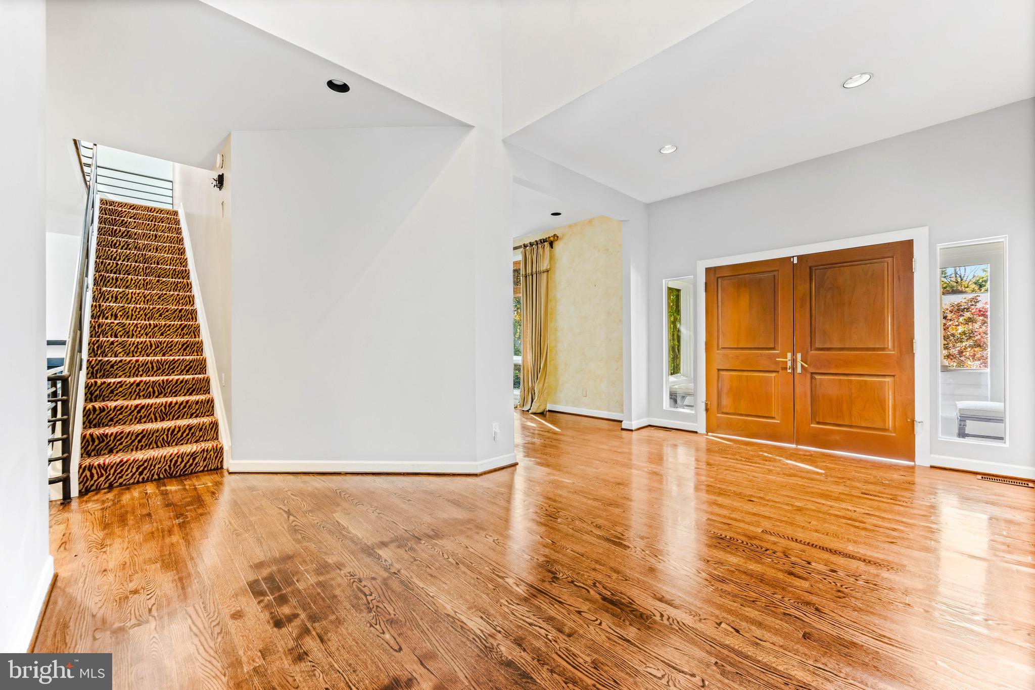 HUNTINGTON - Residential Lease