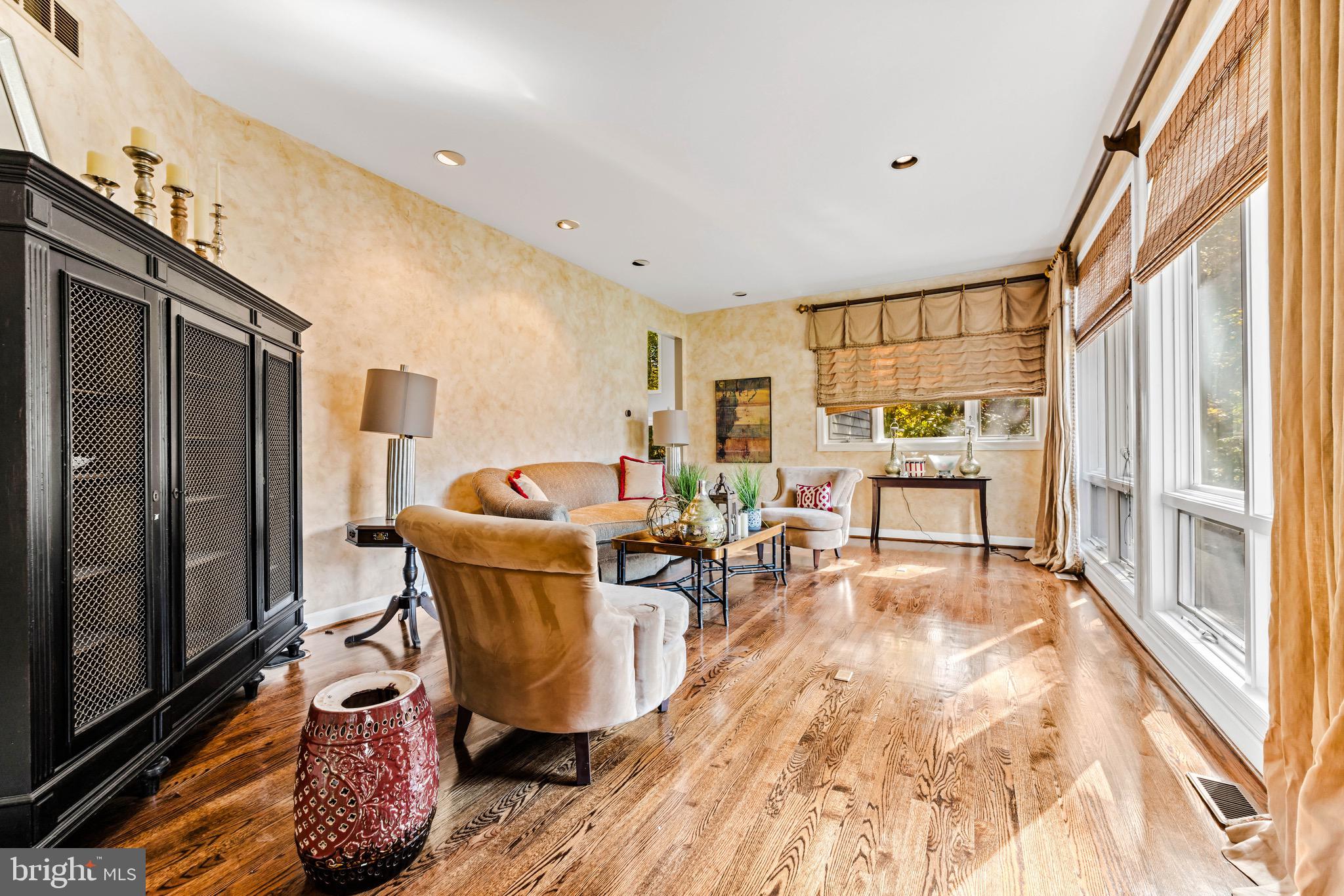 HUNTINGTON - Residential Lease