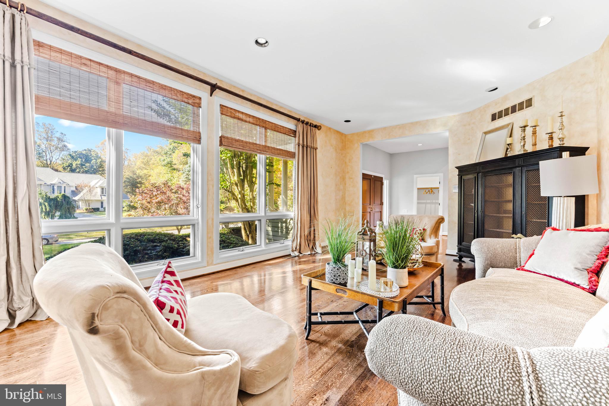 HUNTINGTON - Residential Lease