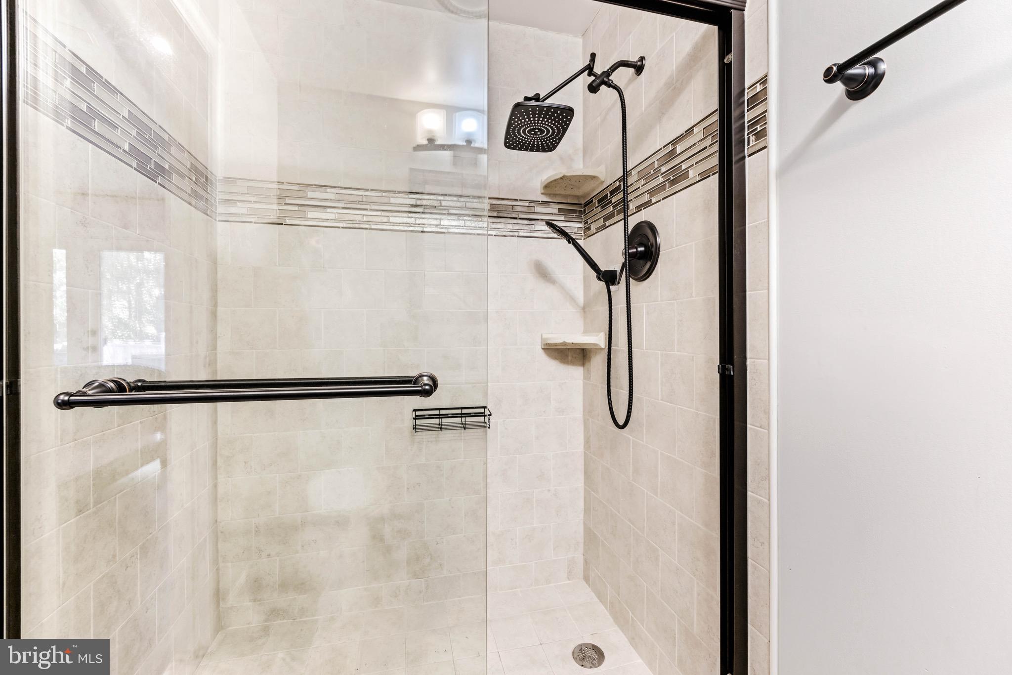 HUNTINGTON - Residential Lease