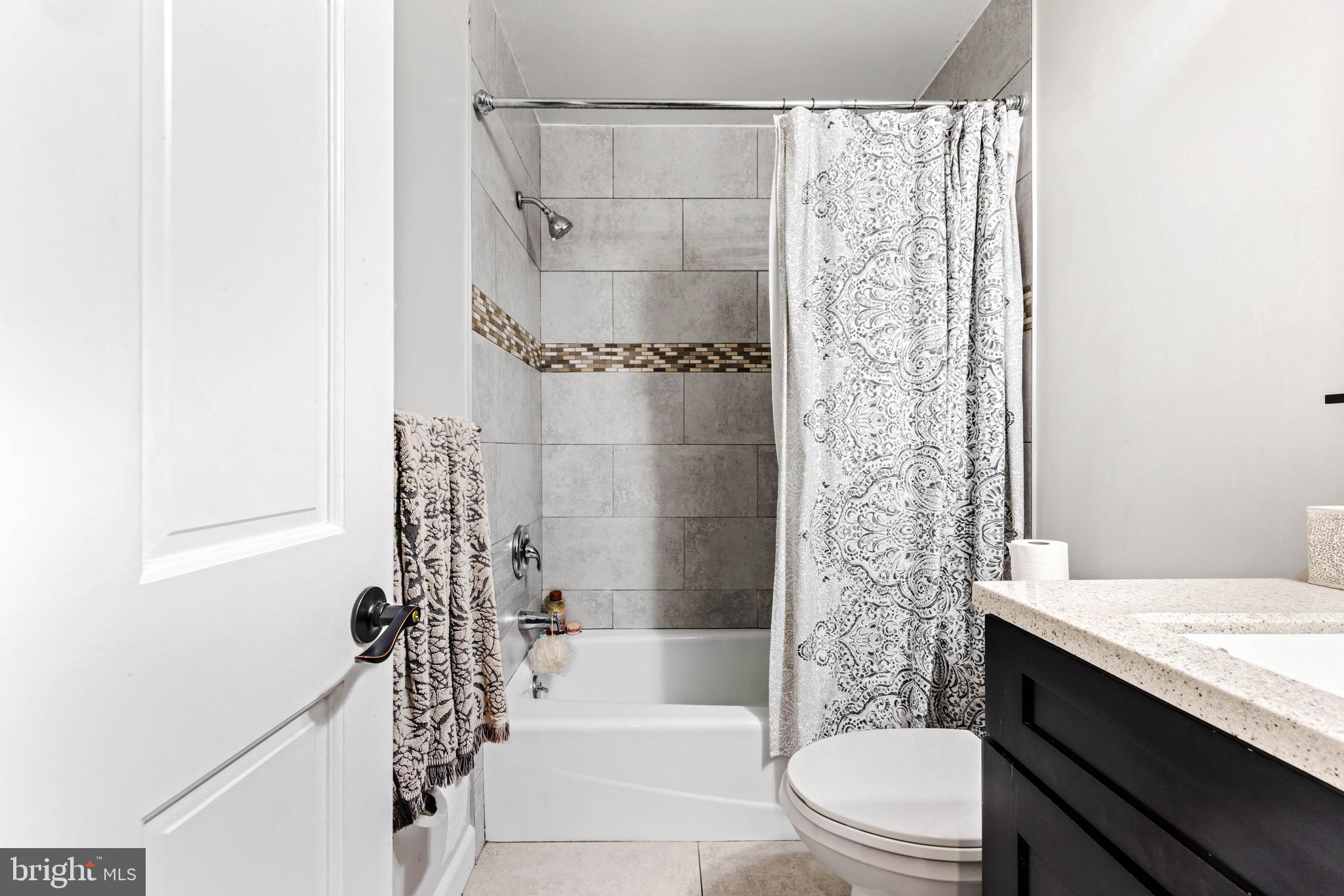 HUNTINGTON - Residential Lease