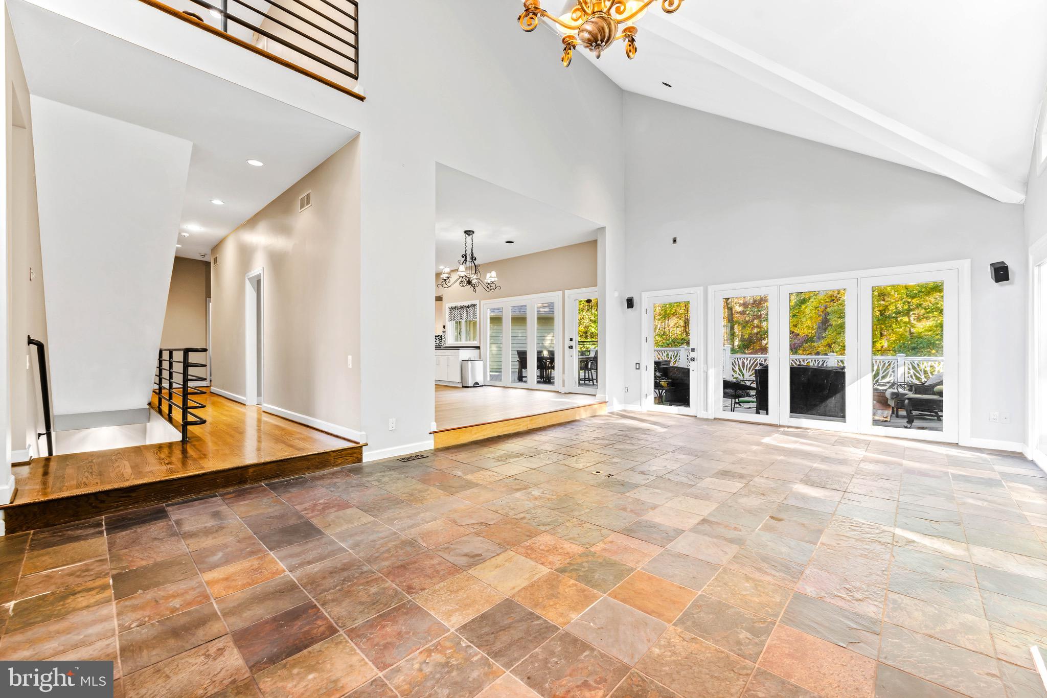 HUNTINGTON - Residential Lease