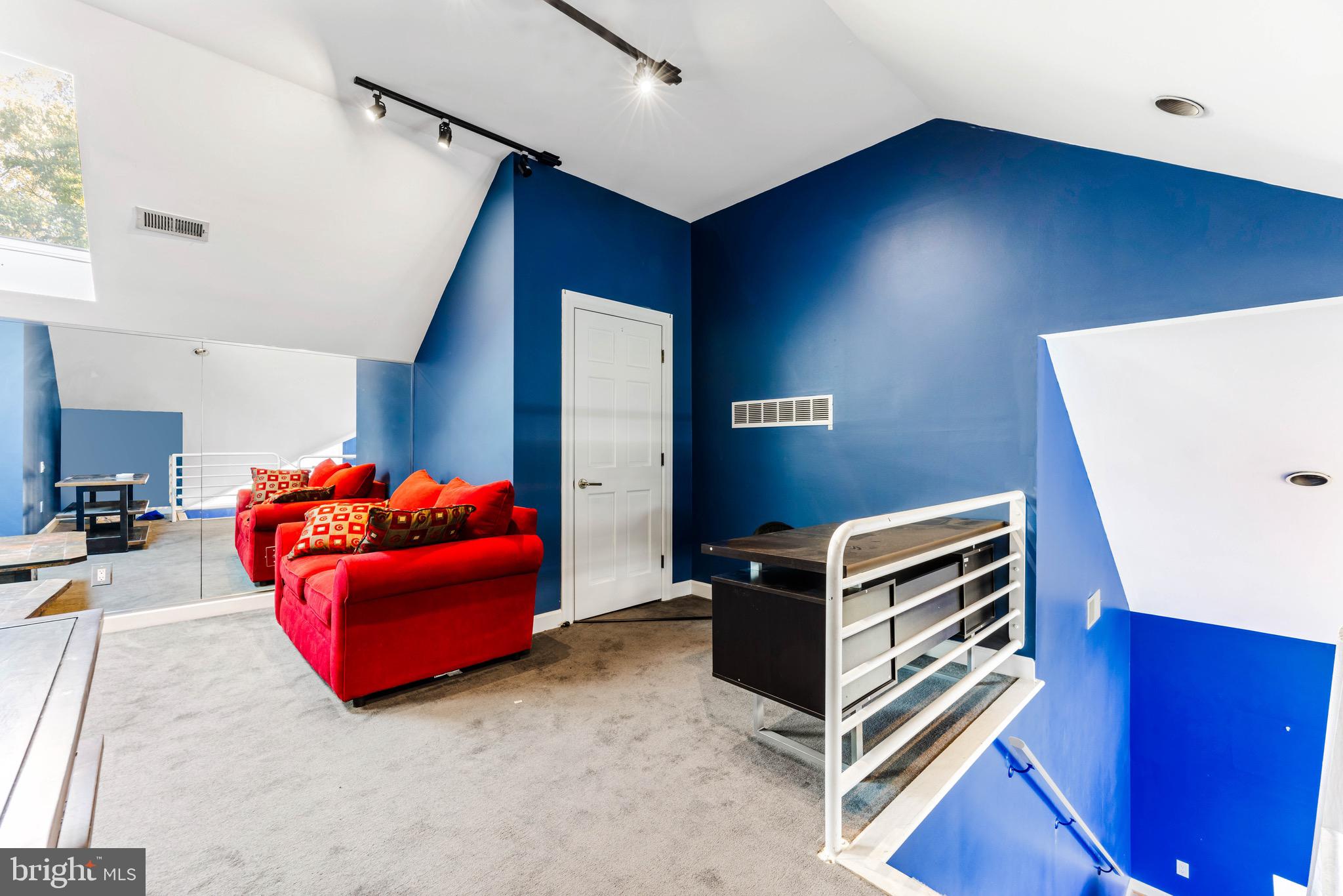 HUNTINGTON - Residential Lease