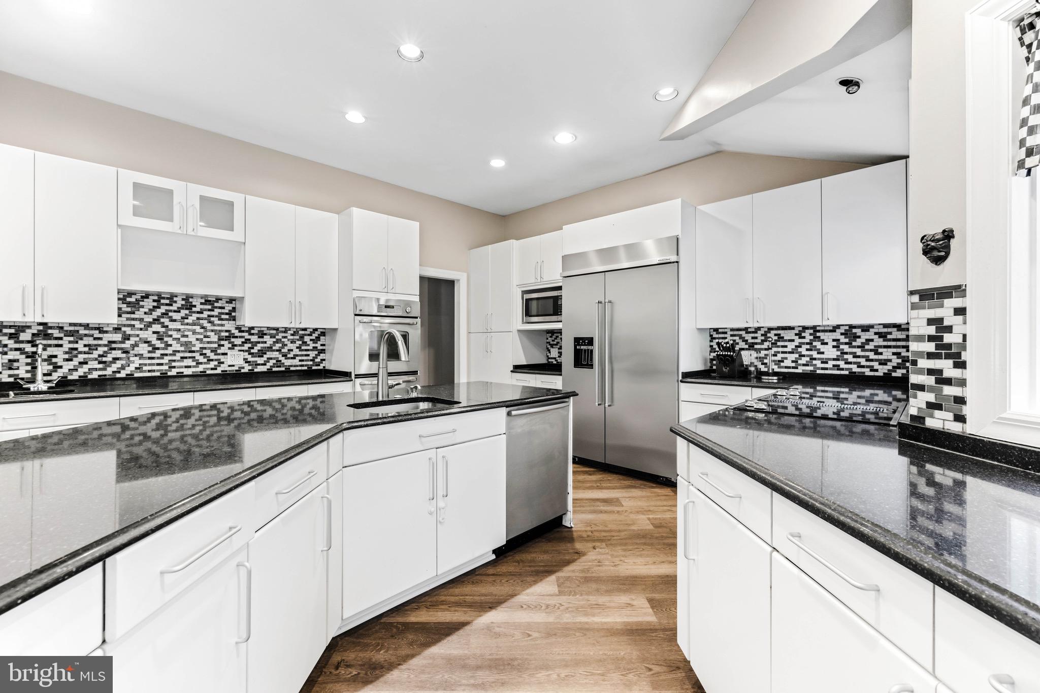 HUNTINGTON - Residential Lease