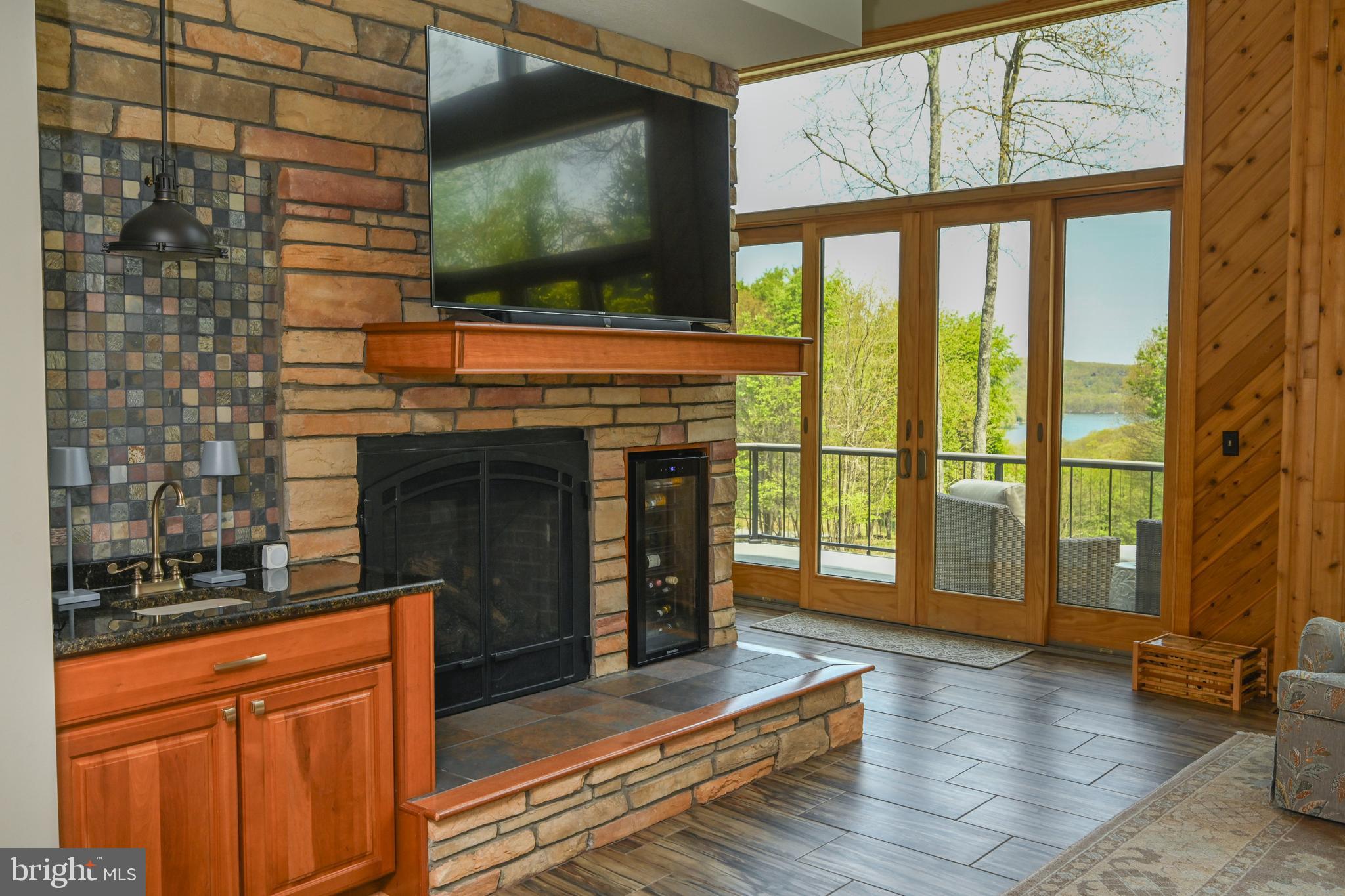 444 WOODLANDS HILL LANE