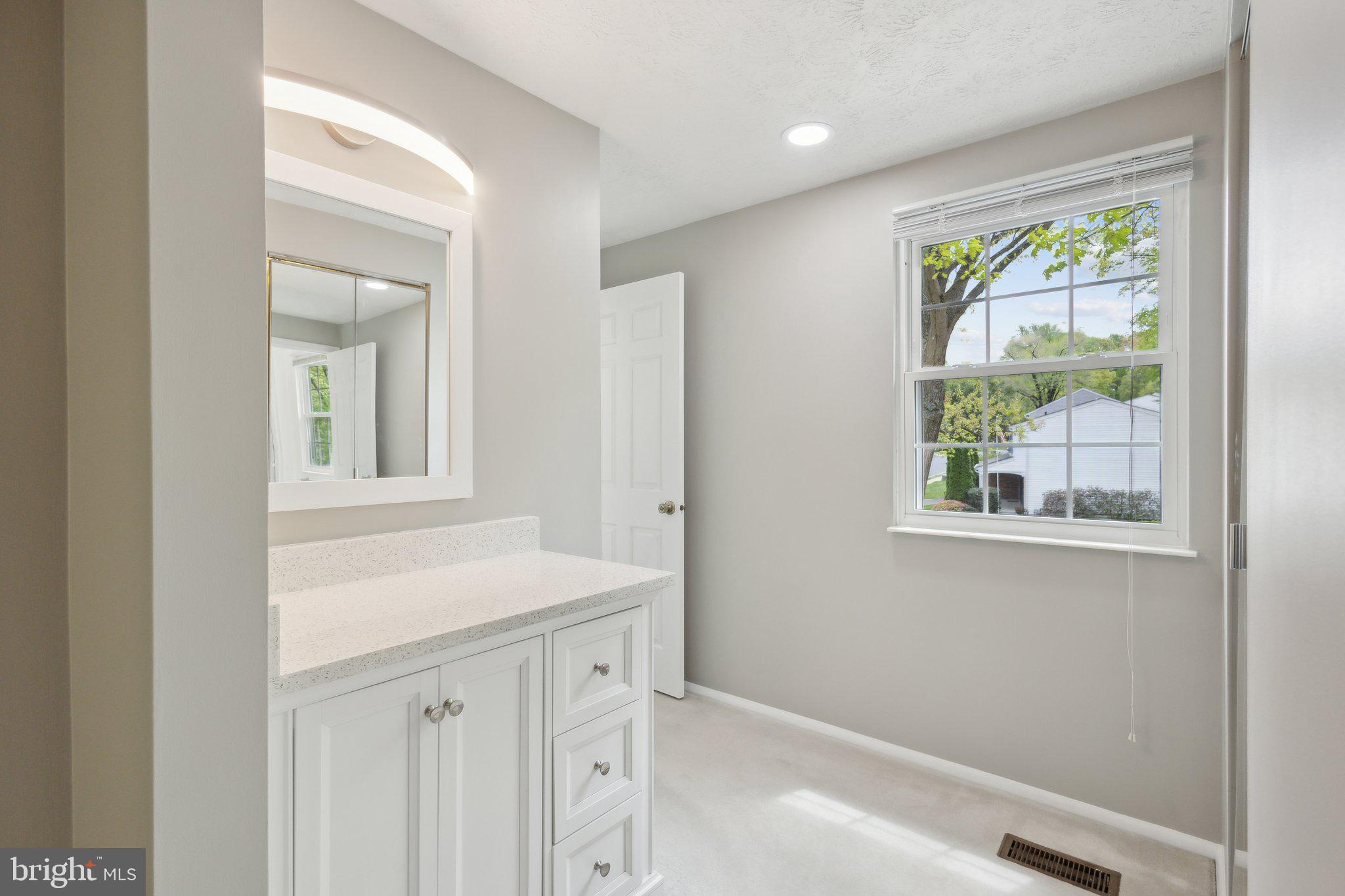 ORANGE HUNT ESTATES WEST - Residential