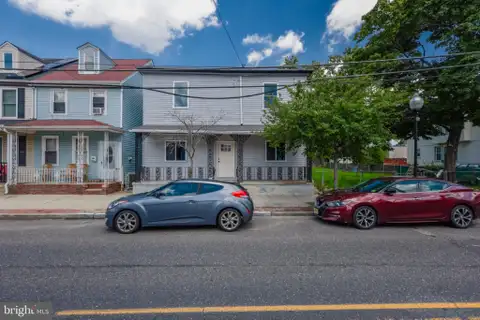 MLS: NJCD2124226