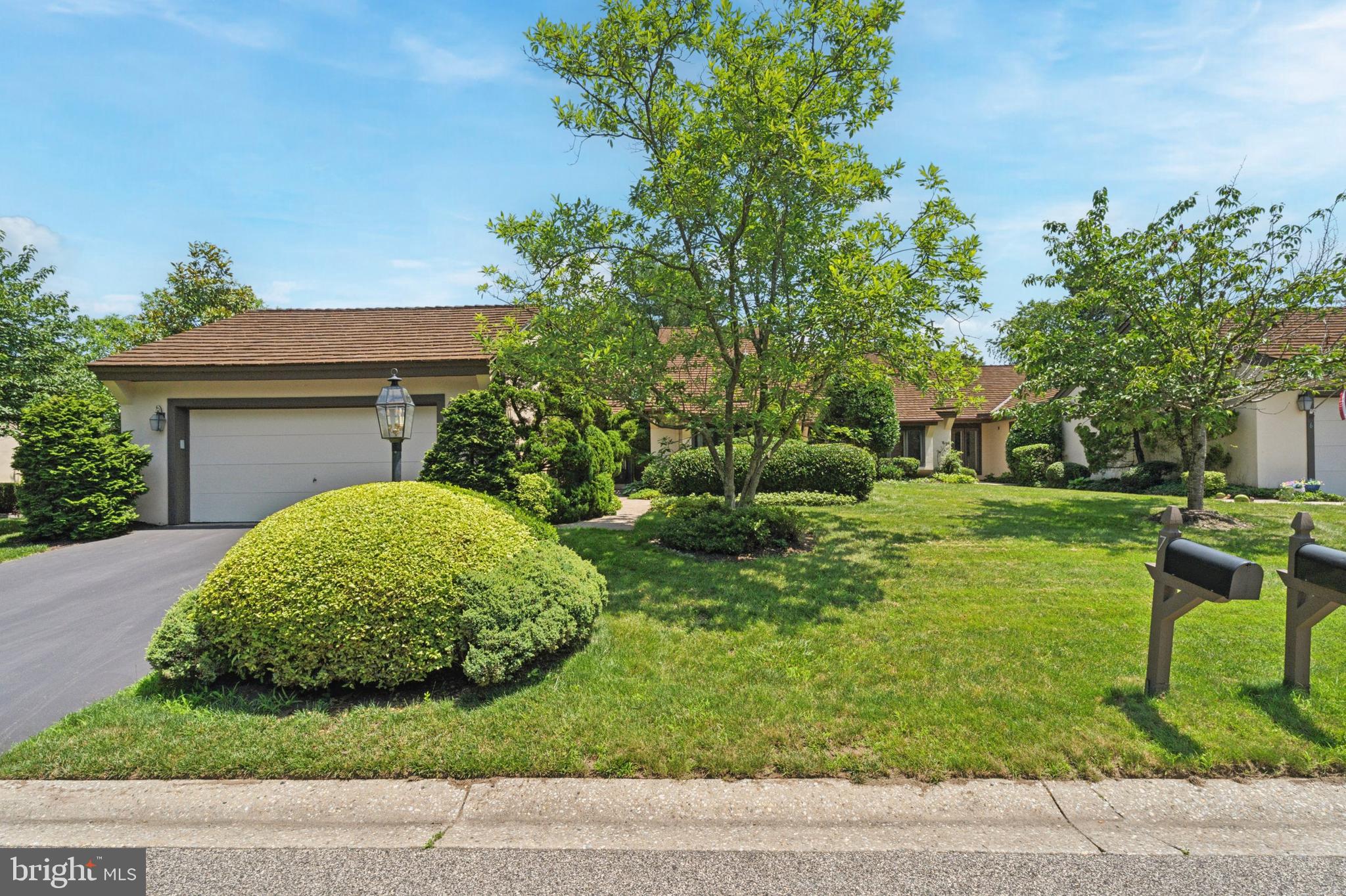 7 EQUESTRIAN LANE