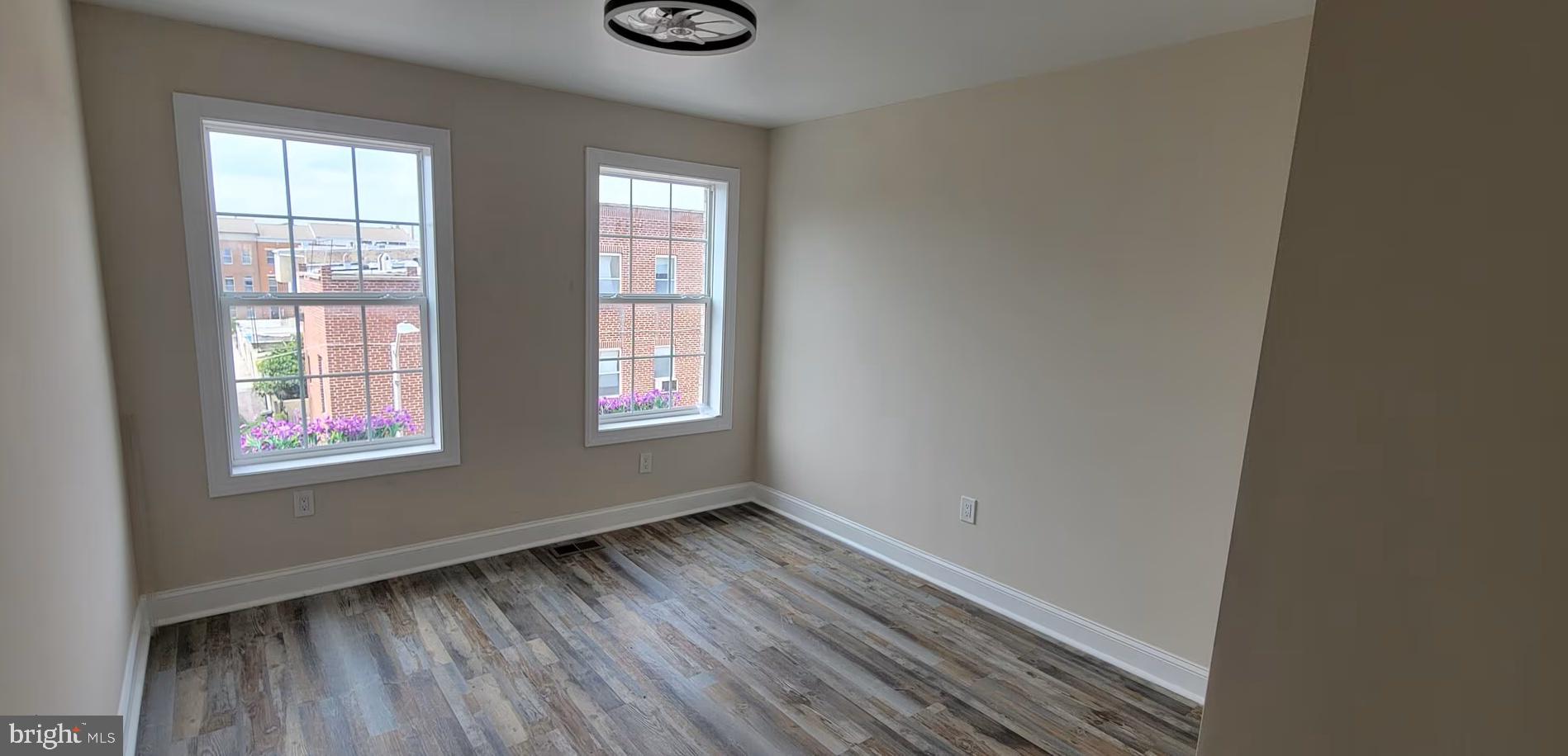 LITTLE ITALY - Residential Lease