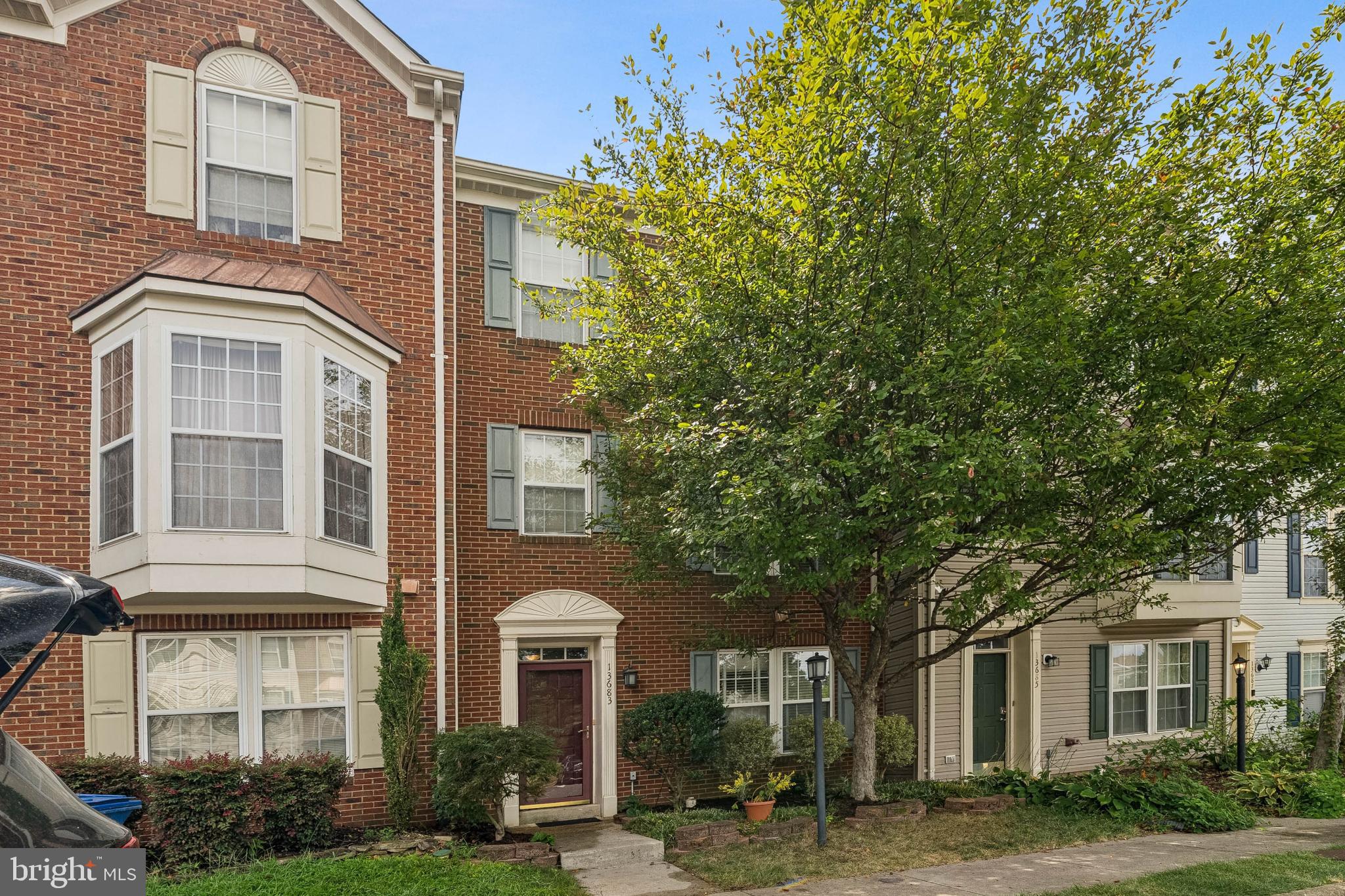 MCNAIR FARMS LANDBAY - Residential