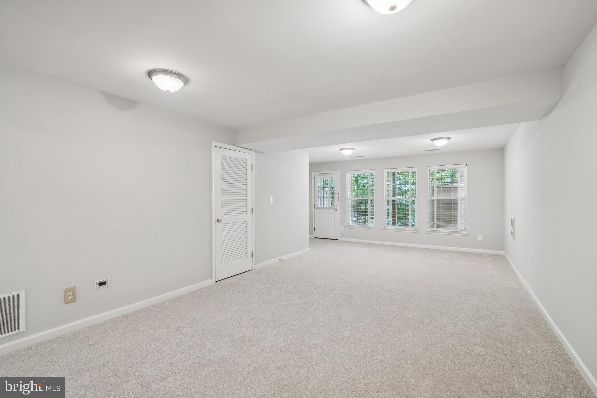 MCNAIR FARMS LANDBAY - Residential