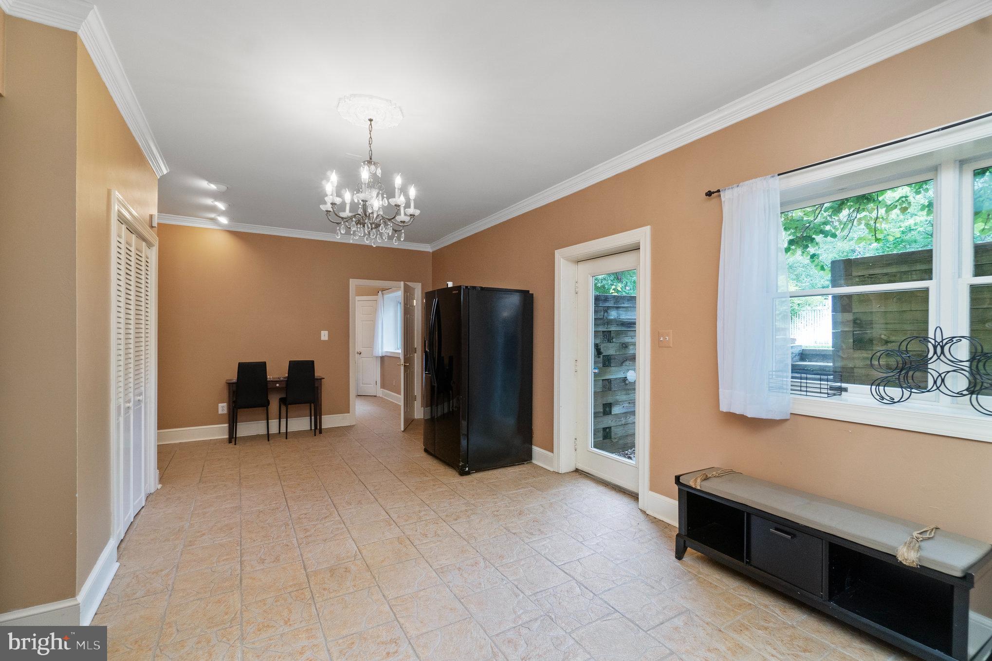 OAKTON - Residential