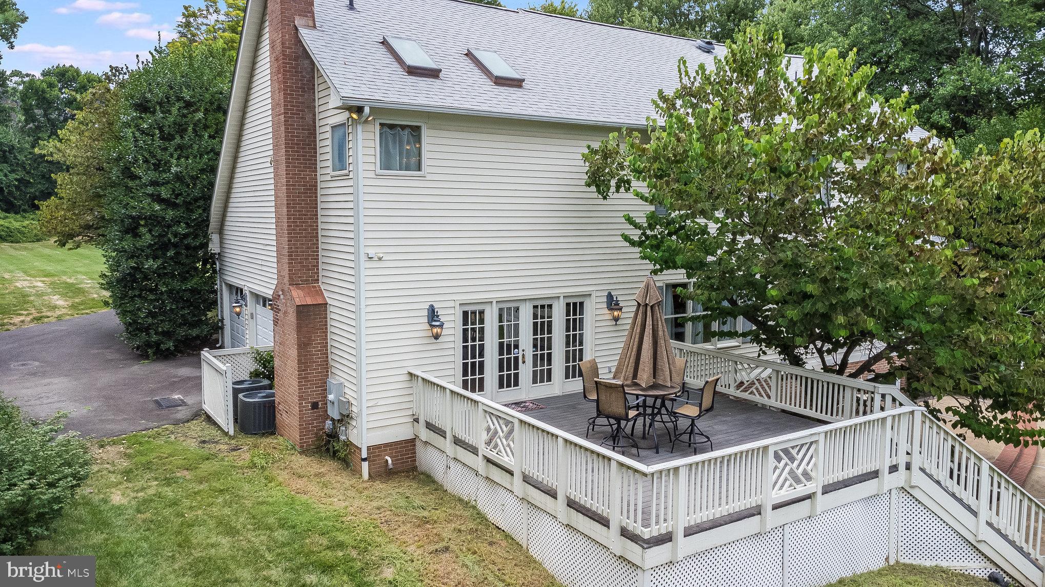 OAKTON - Residential