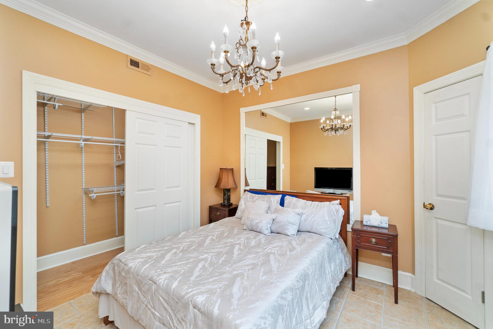 OAKTON - Residential