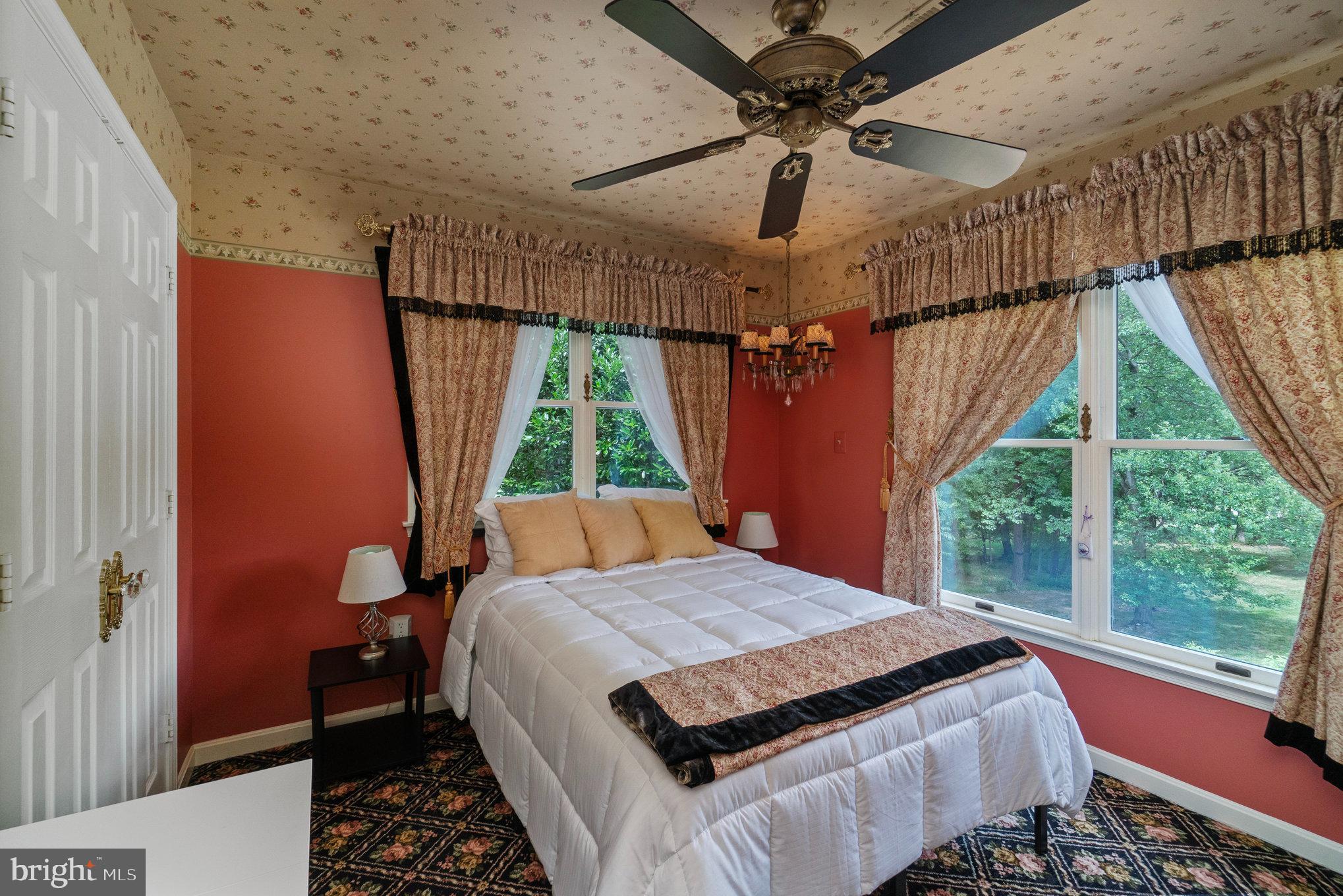 OAKTON - Residential