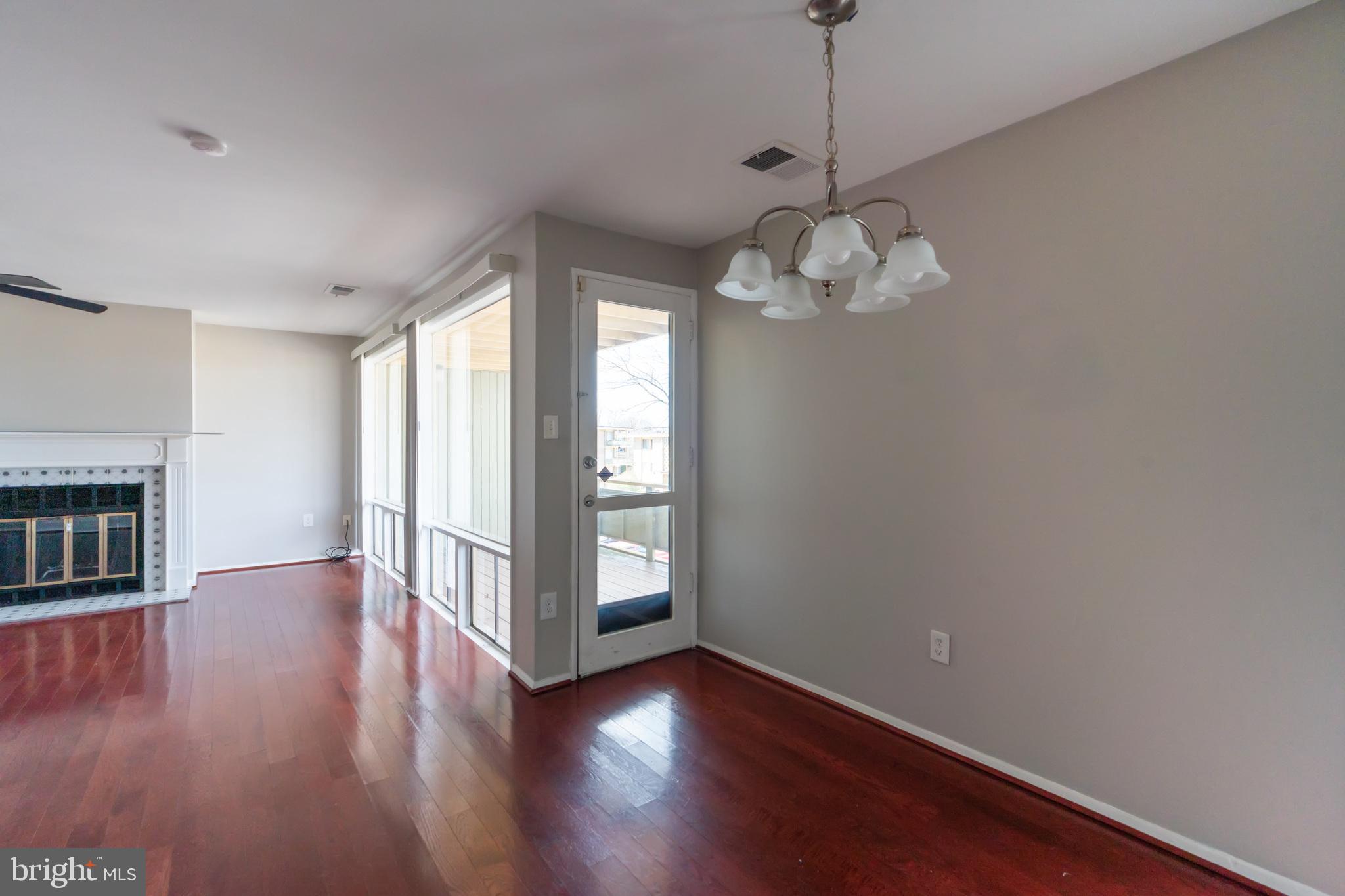 7328 DONNELL PLACE C