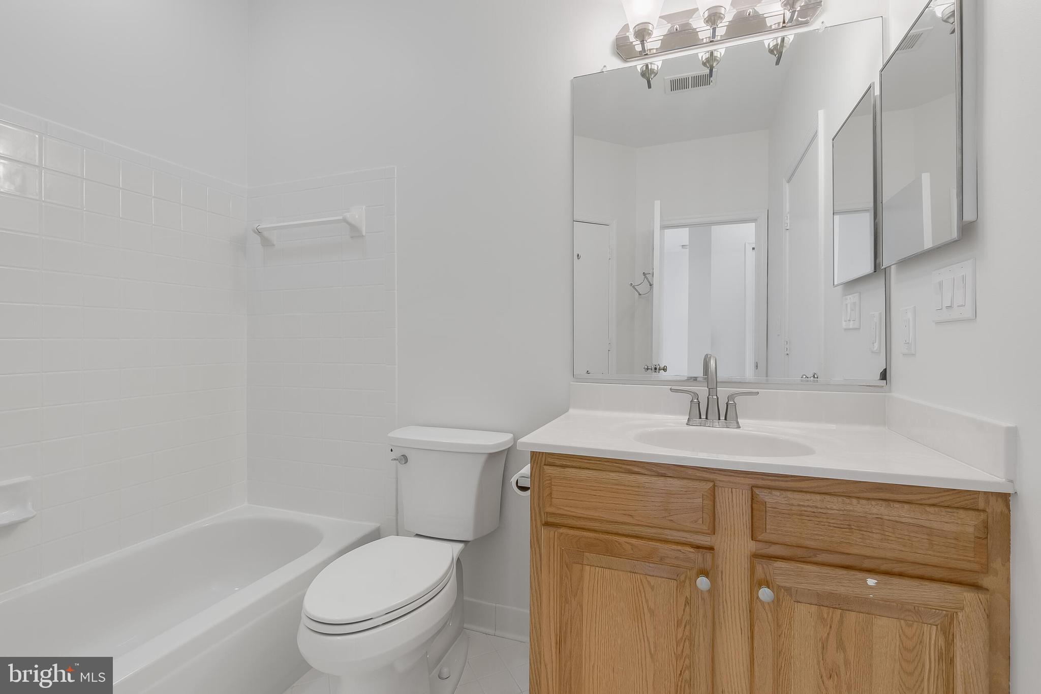 CEDAR LAKES - Residential