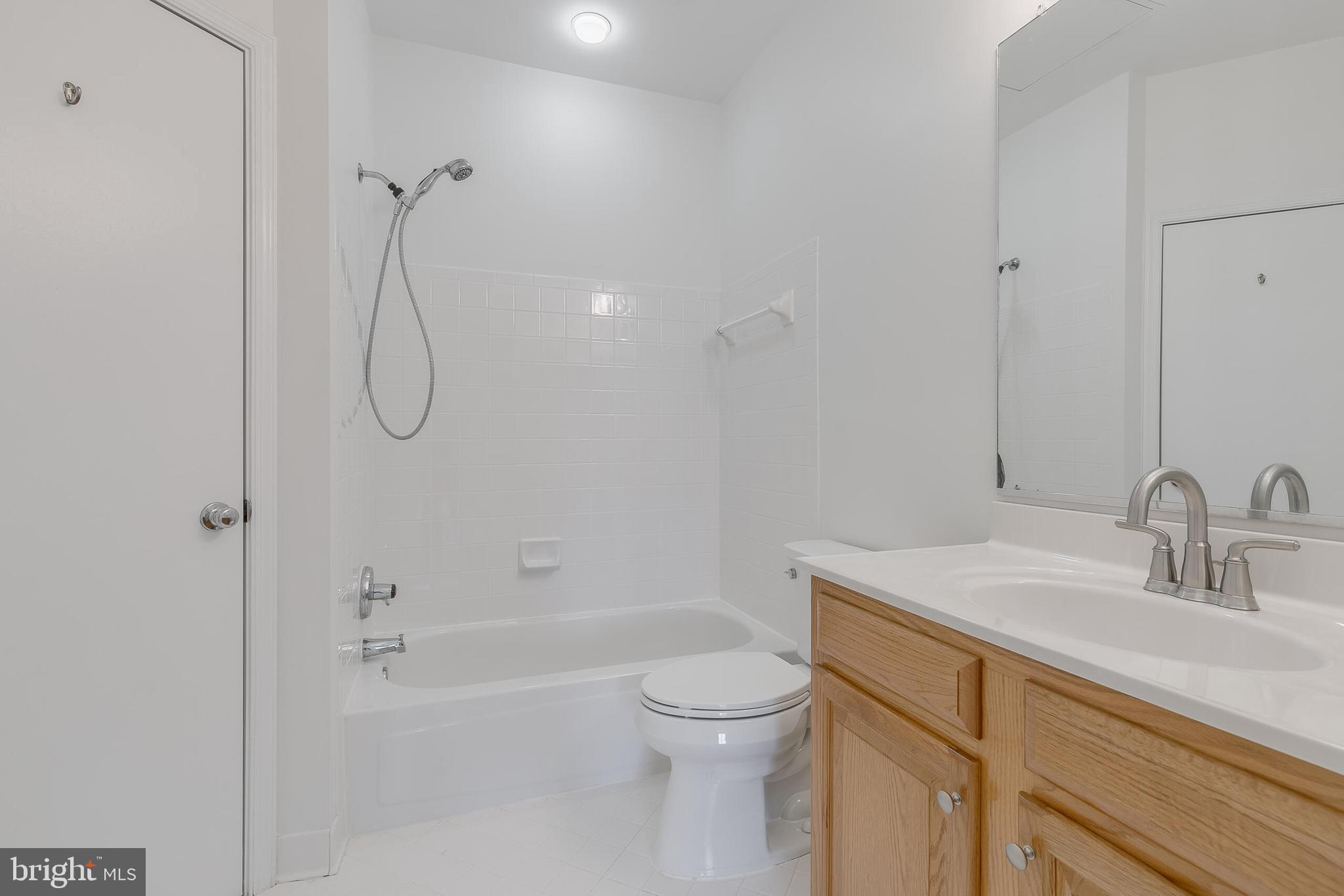 CEDAR LAKES - Residential