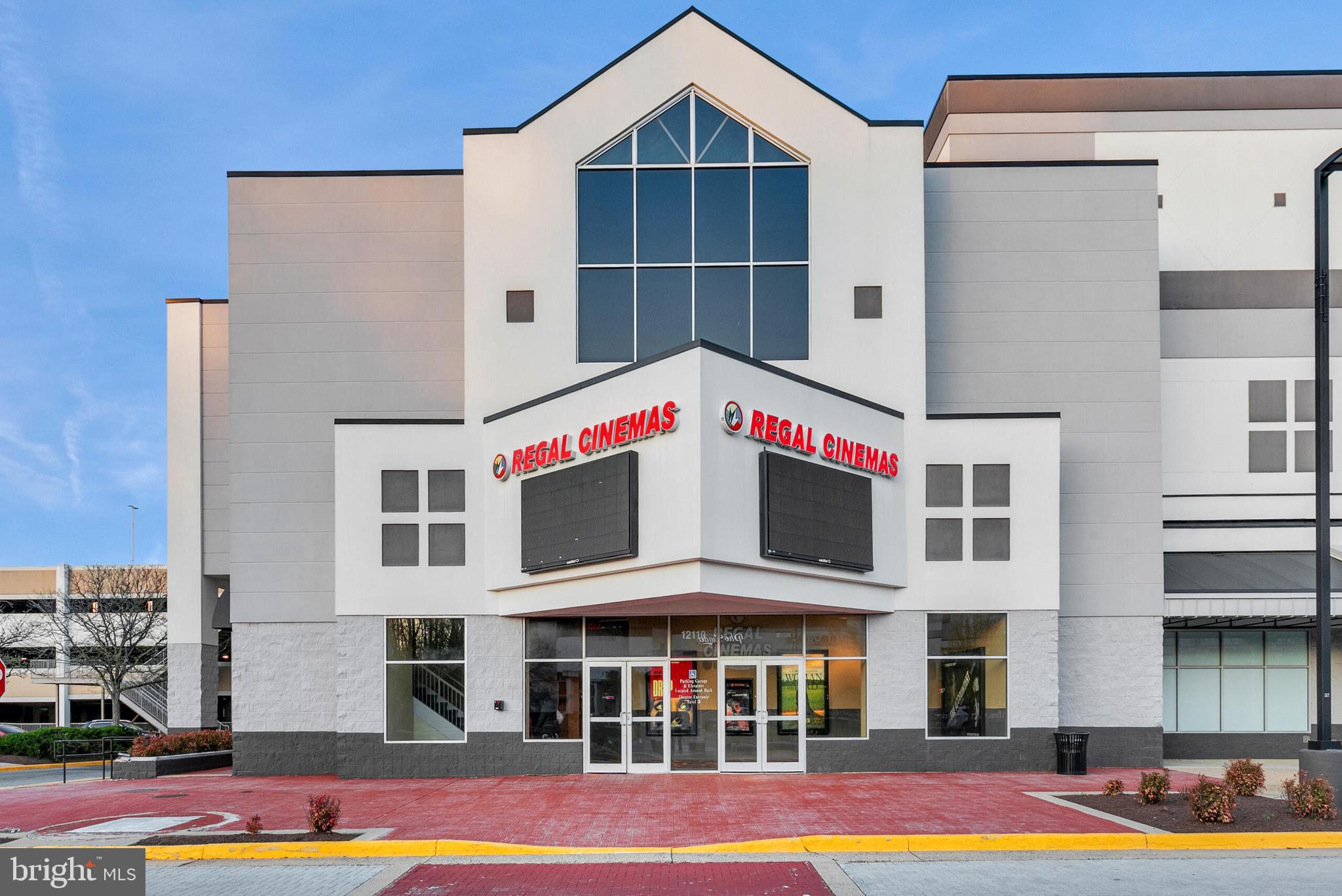 CEDAR LAKES - Residential