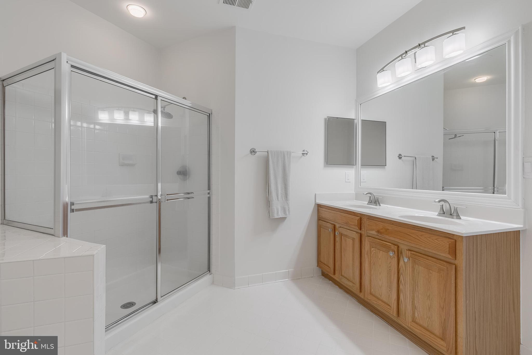 CEDAR LAKES - Residential