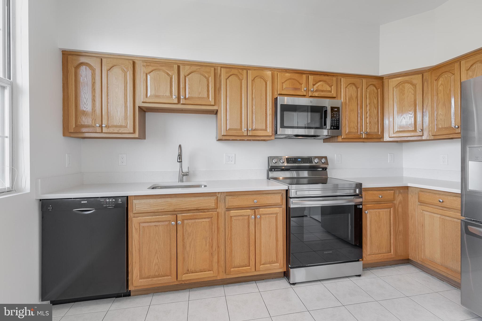 CEDAR LAKES - Residential