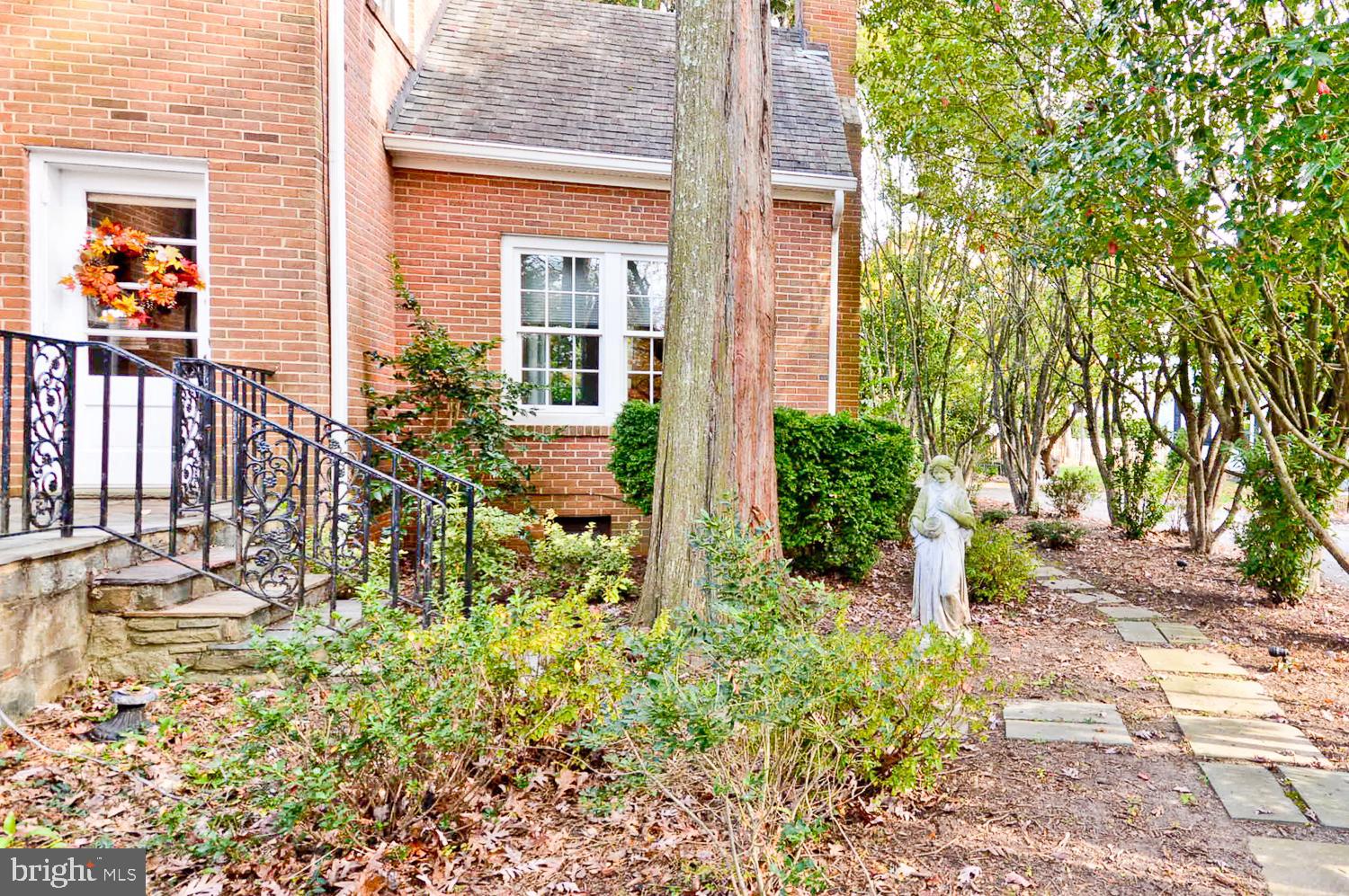 MIDDLEBRIDGE - Residential