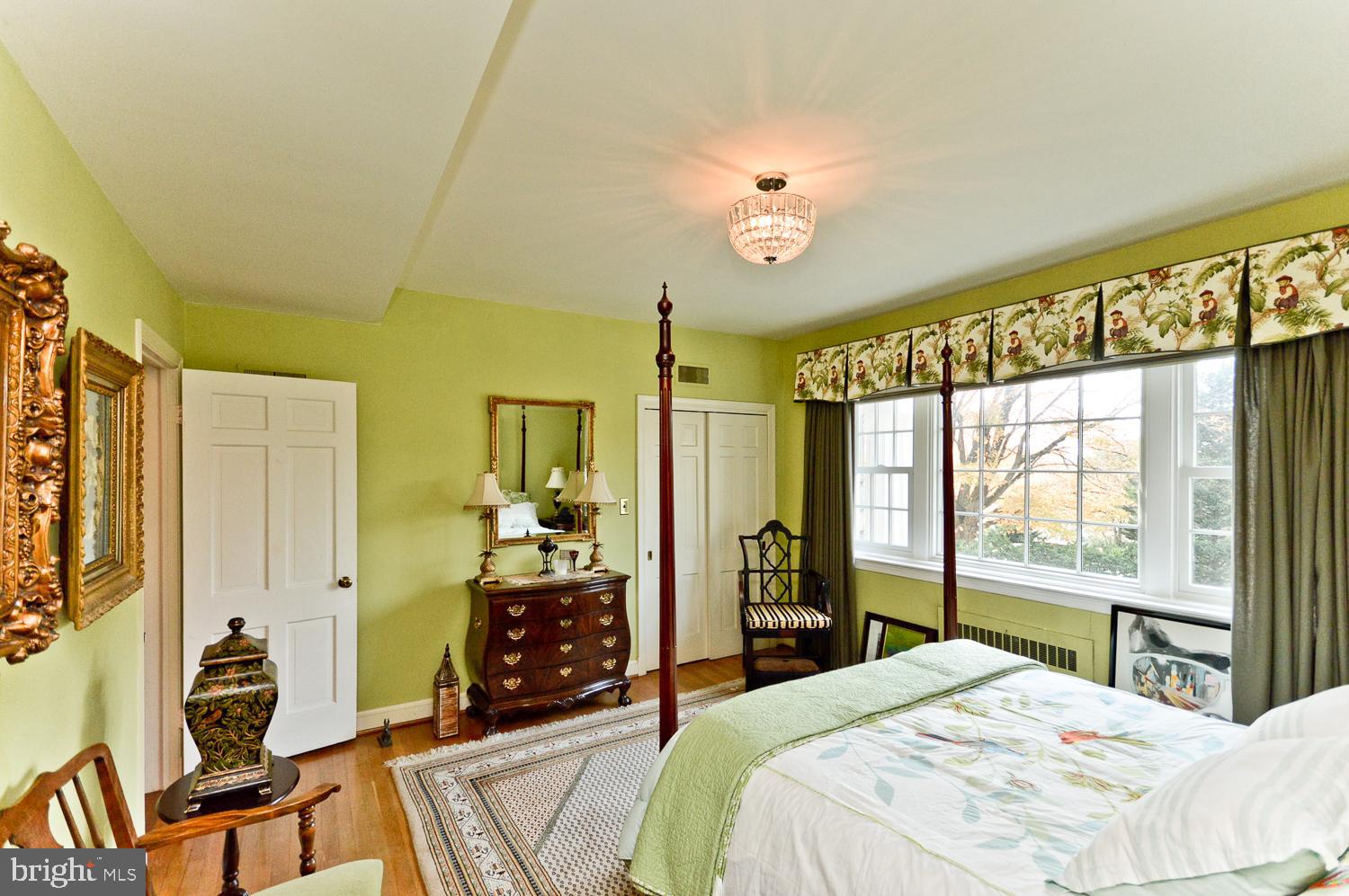 MIDDLEBRIDGE - Residential