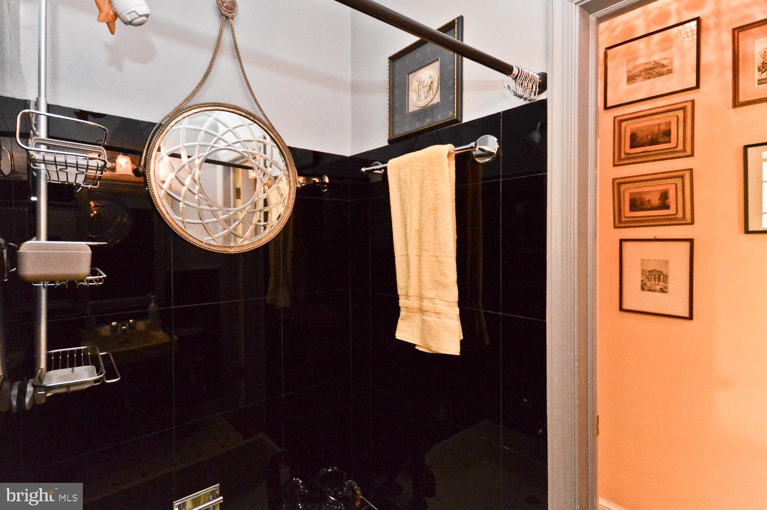 MIDDLEBRIDGE - Residential