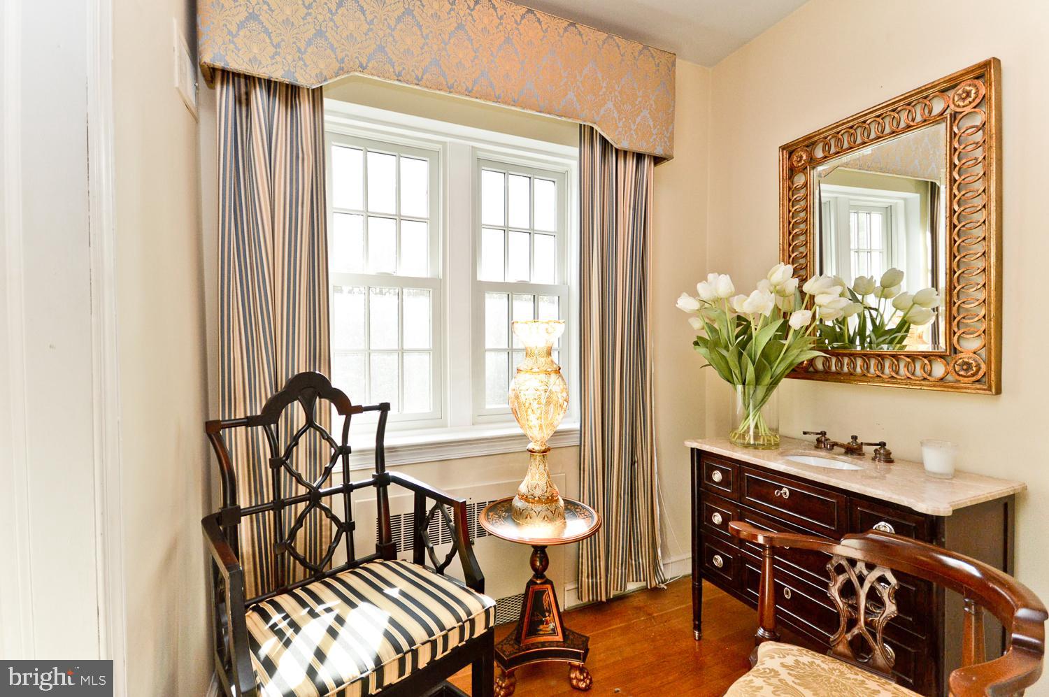 MIDDLEBRIDGE - Residential