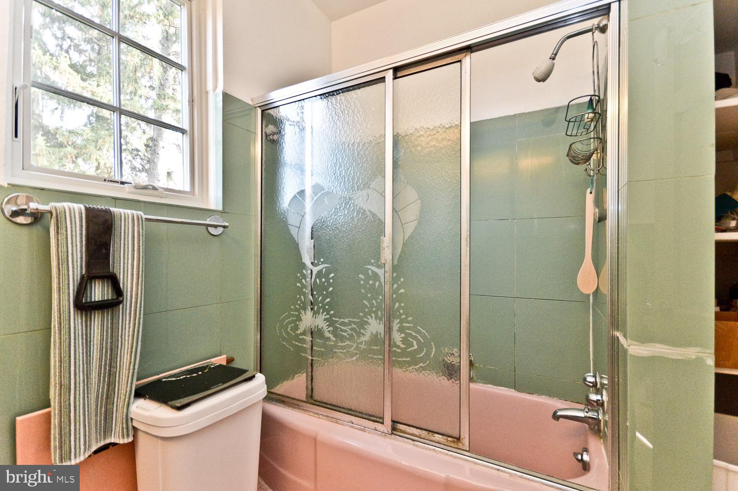 MIDDLEBRIDGE - Residential