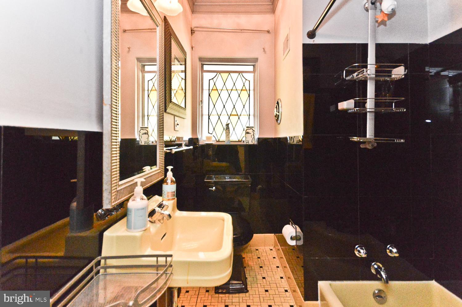 MIDDLEBRIDGE - Residential