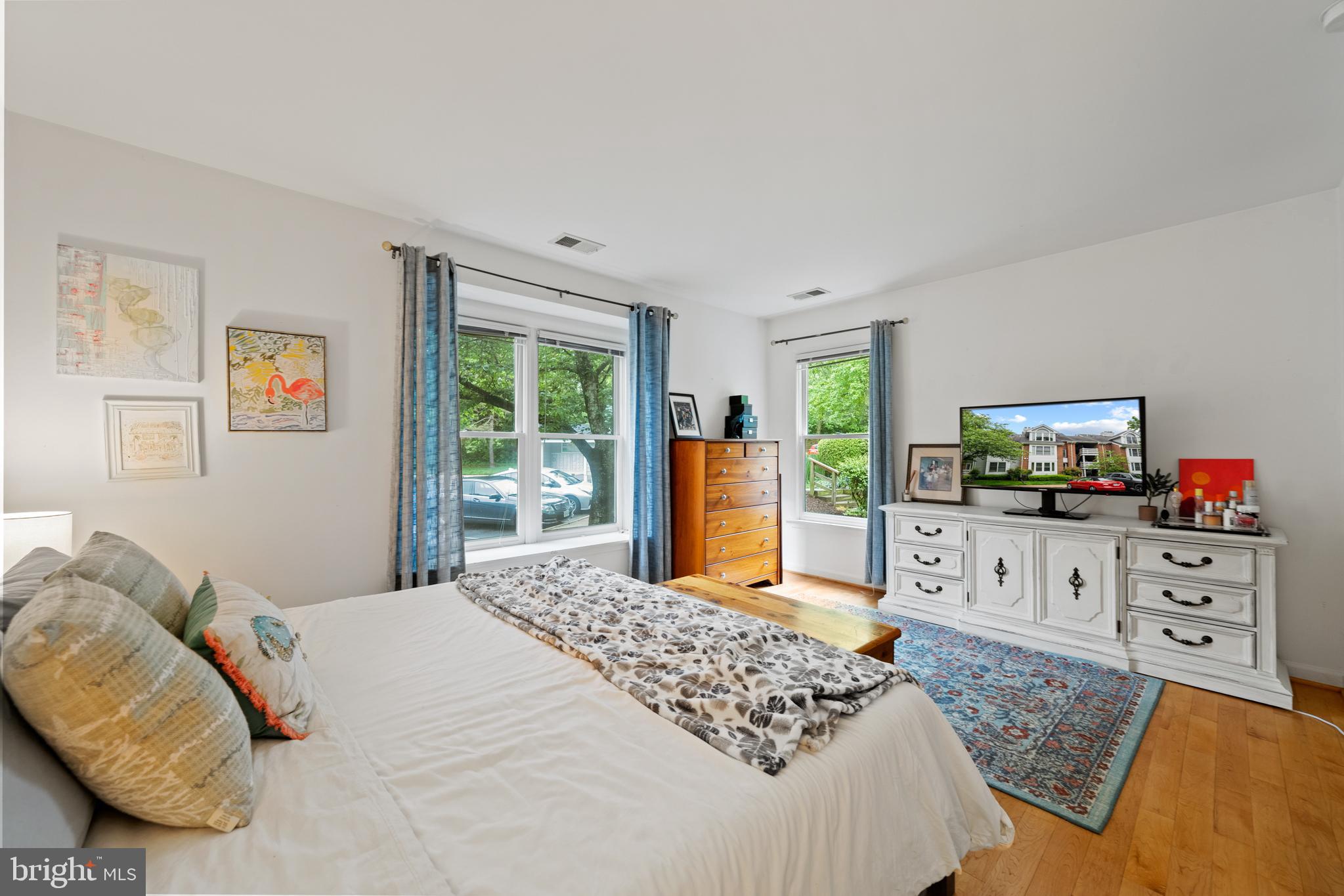 THE COVE - Residential