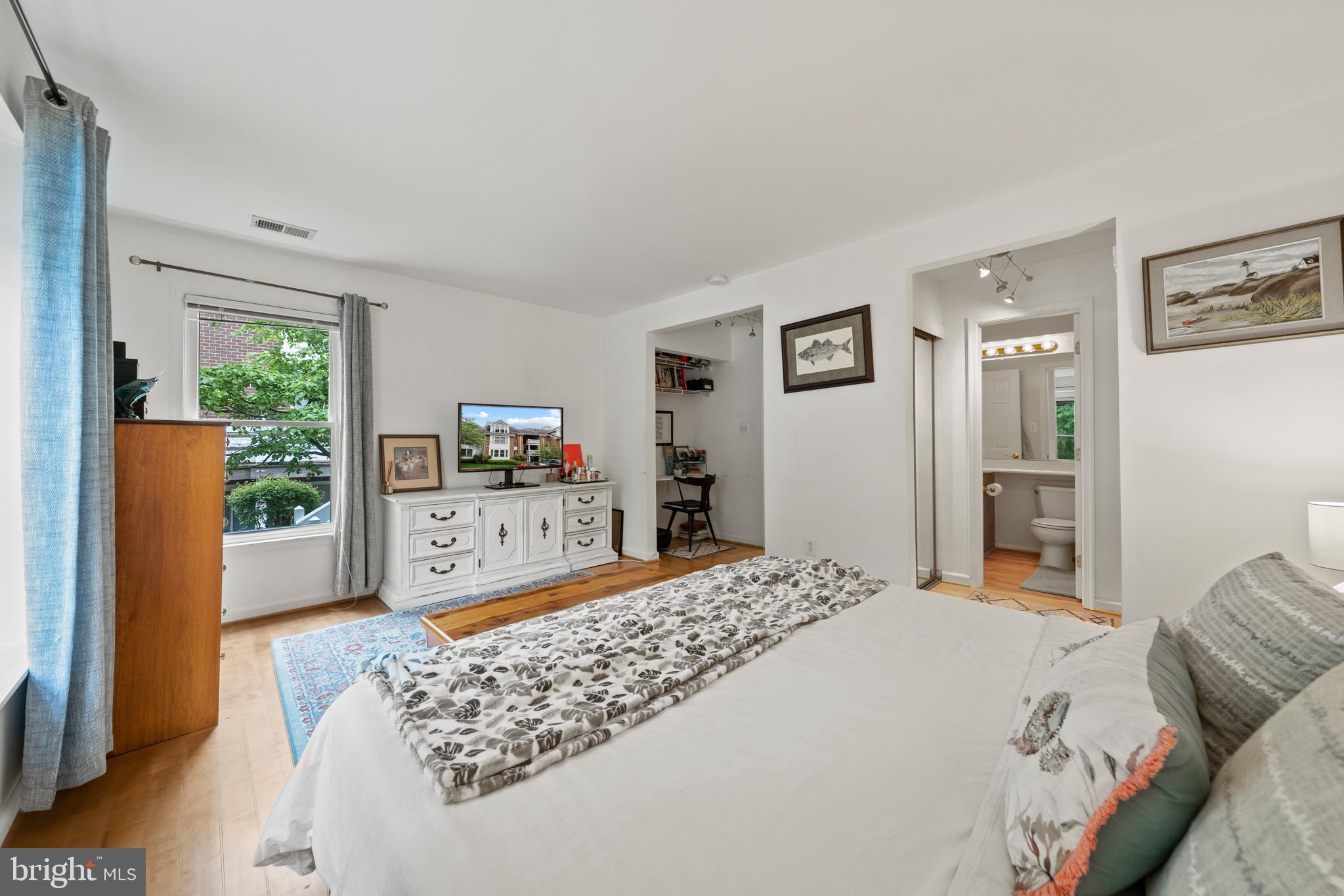 THE COVE - Residential